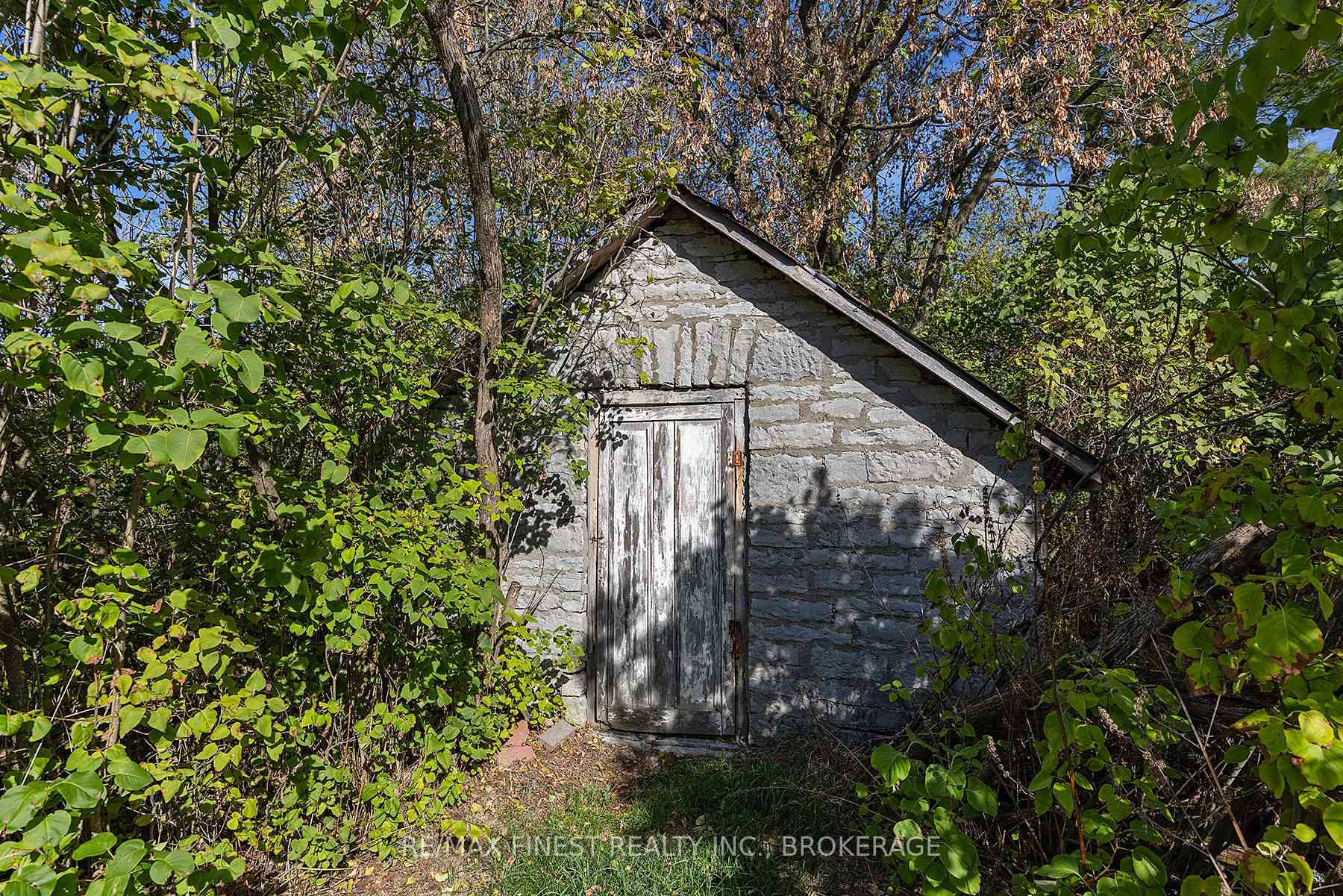 Photo 6 of 5033 Eddy Lane, Frontenac, Frontenac South — HOMEH
