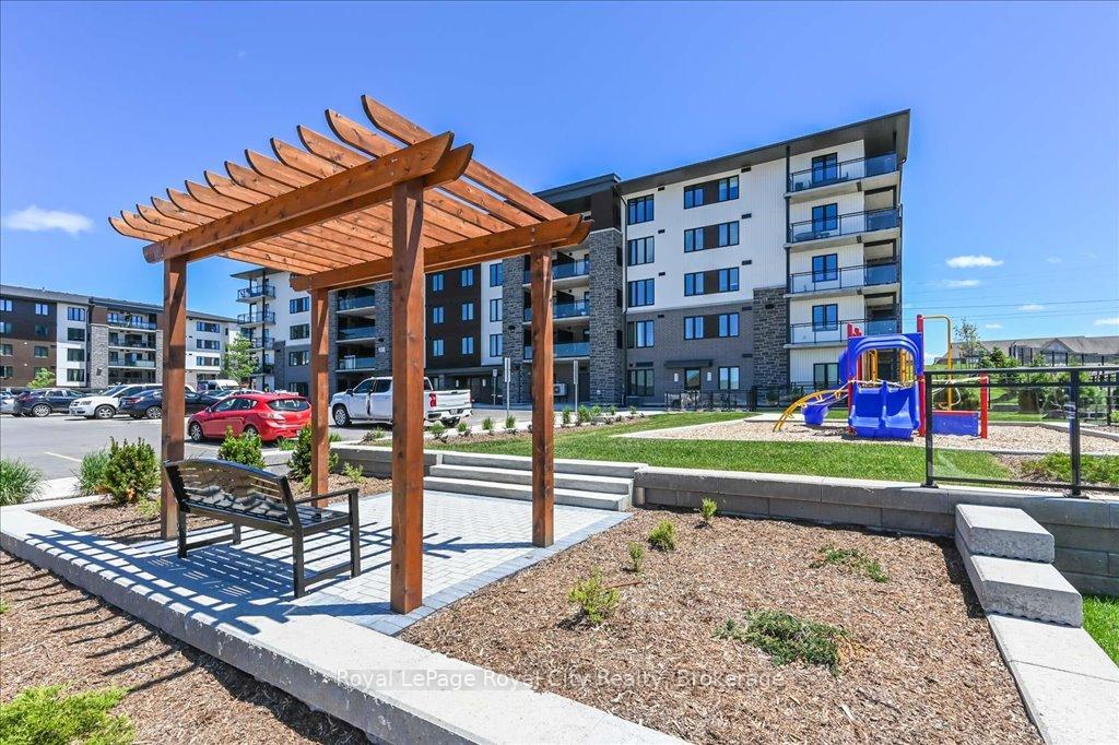 Photo 3 of Unit 105, 108 Summit Ridge Drive, Guelph, Grange Road — HOMEH