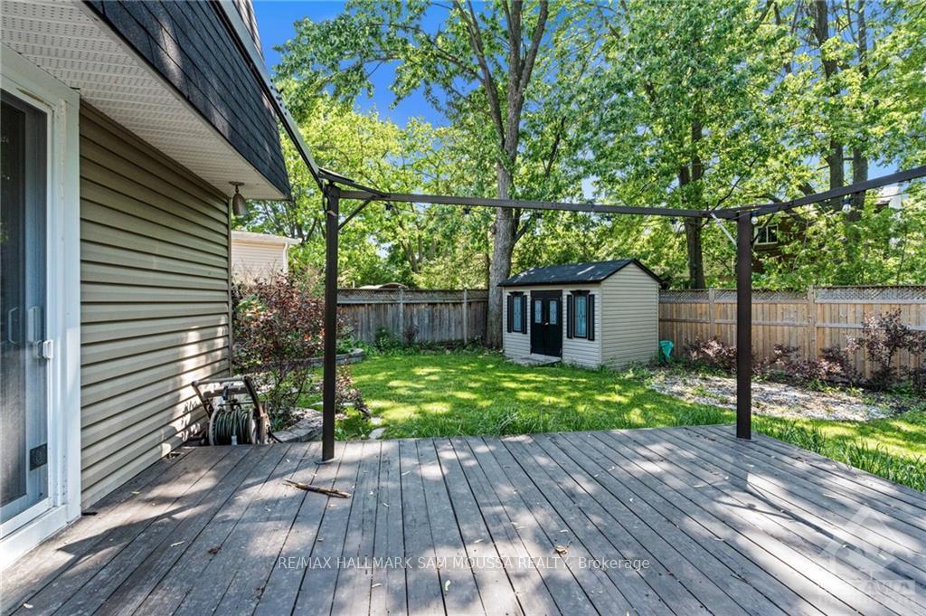 Photo 23 of 10 Lotus Court, Ottawa, Carson Grove — HOMEH