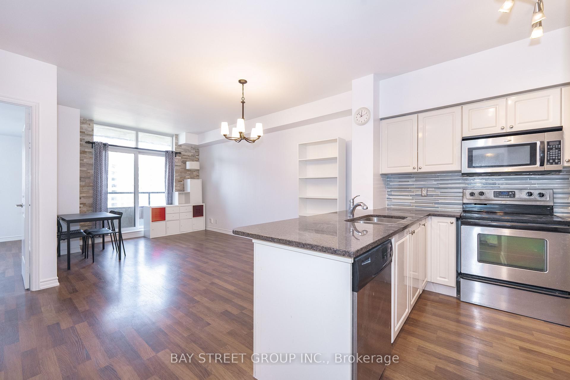 Photo 5 of Unit 1406, 9225 Jane Street, Vaughan, Maple — HOMEH