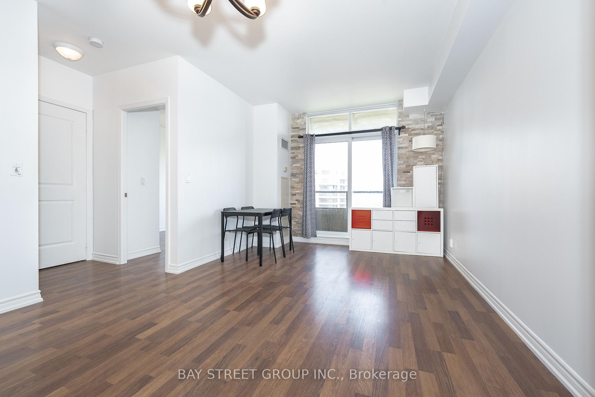 Photo 13 of Unit 1406, 9225 Jane Street, Vaughan, Maple — HOMEH