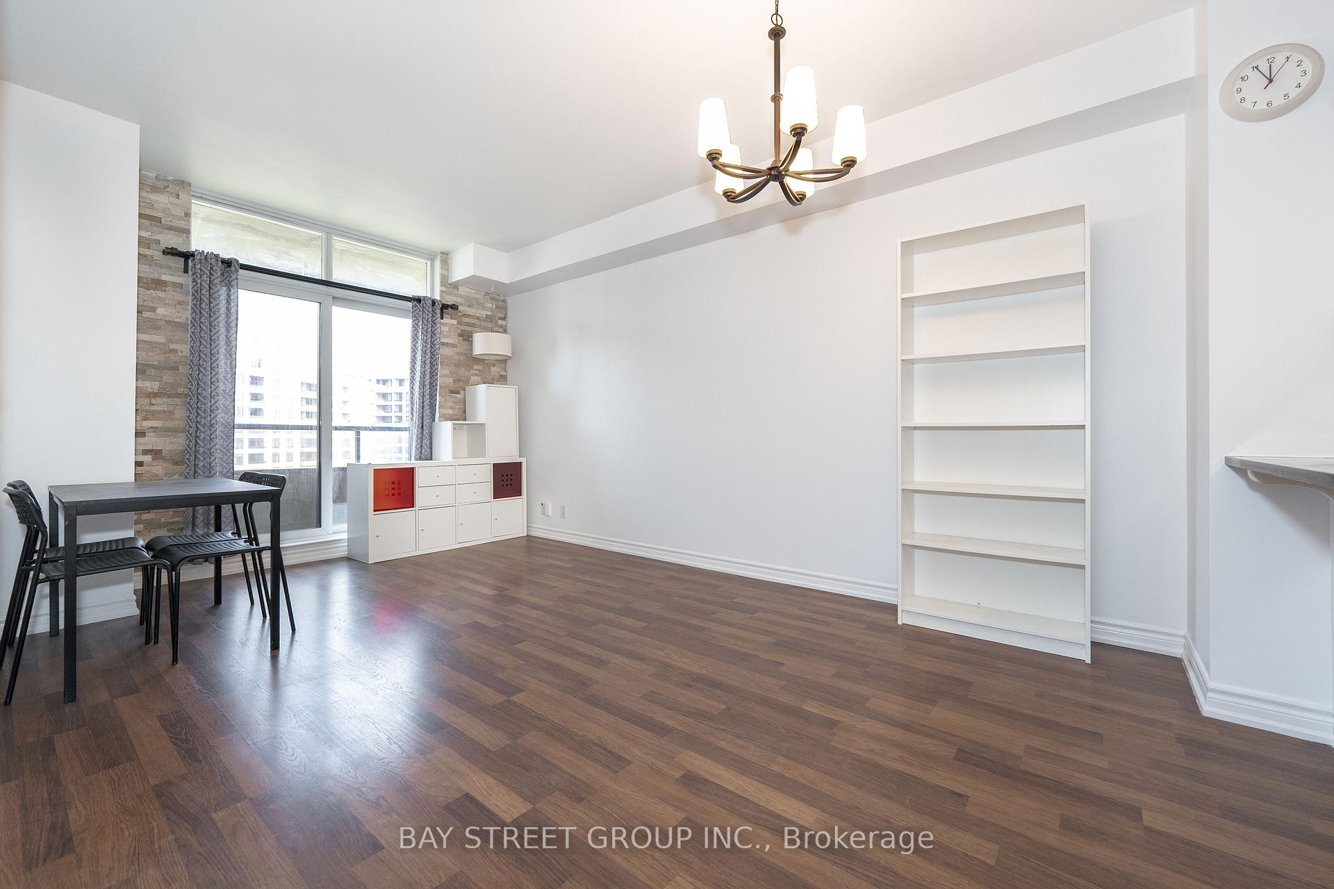 Photo 15 of Unit 1406, 9225 Jane Street, Vaughan, Maple — HOMEH