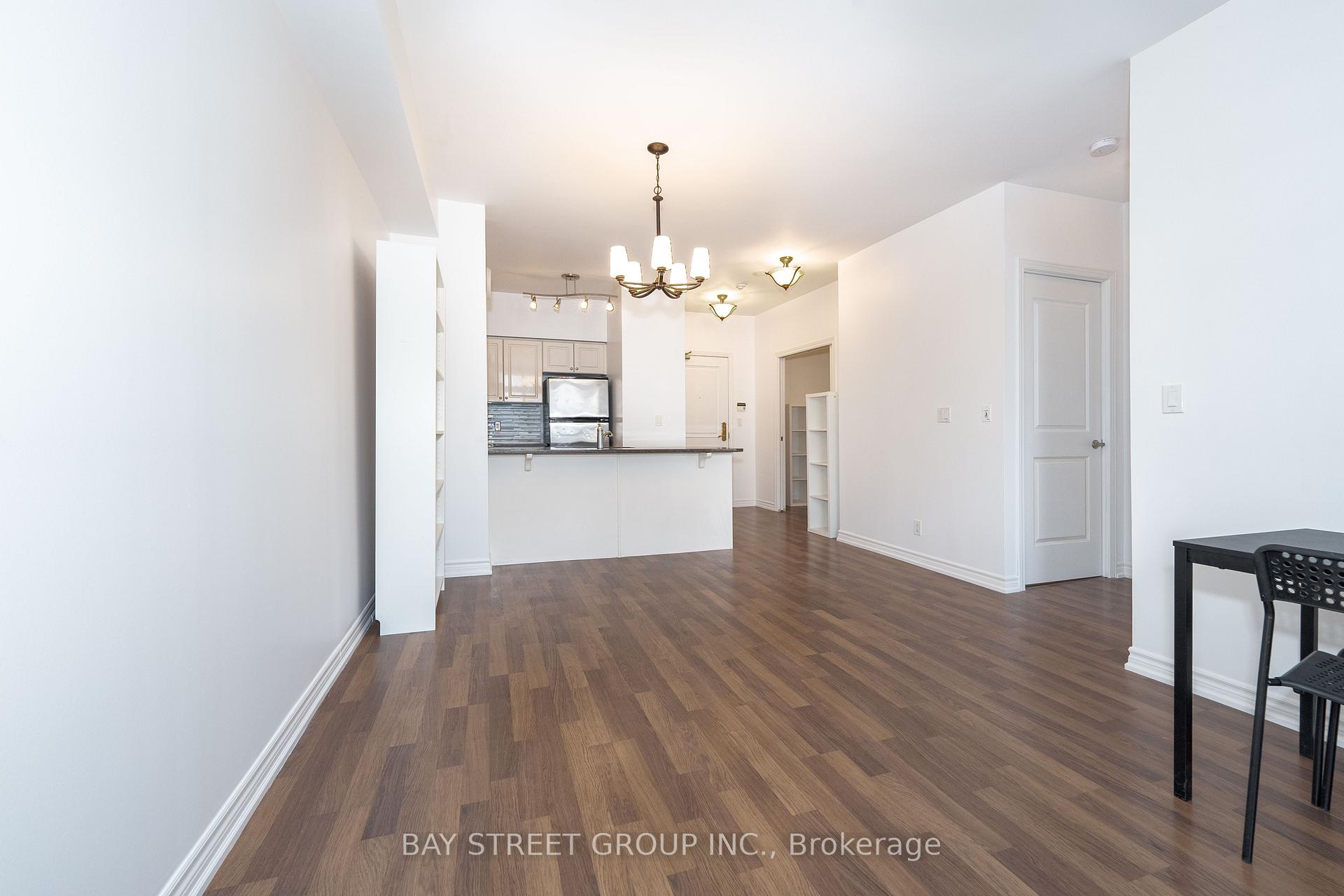 Photo 16 of Unit 1406, 9225 Jane Street, Vaughan, Maple — HOMEH