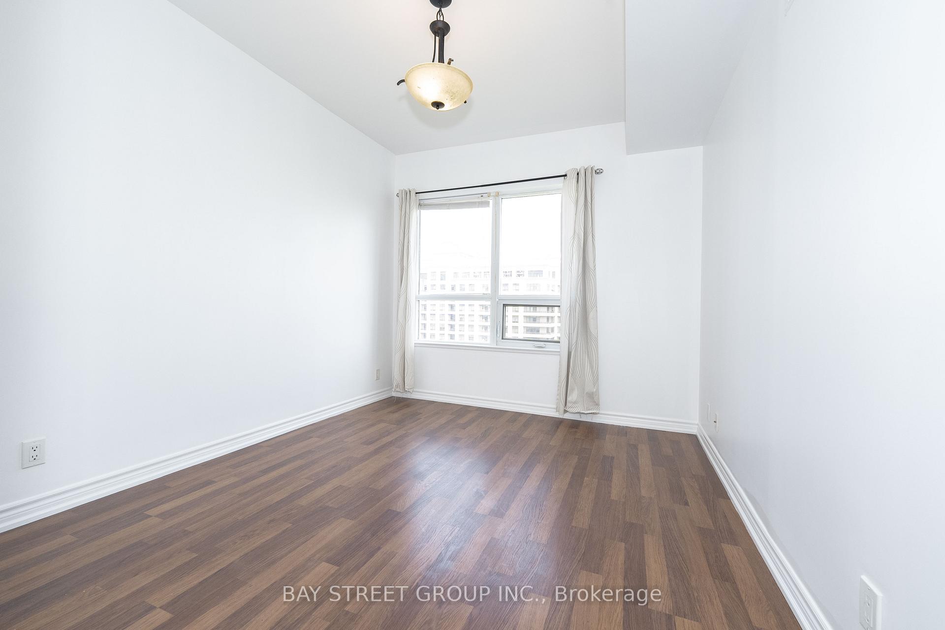 Photo 19 of Unit 1406, 9225 Jane Street, Vaughan, Maple — HOMEH