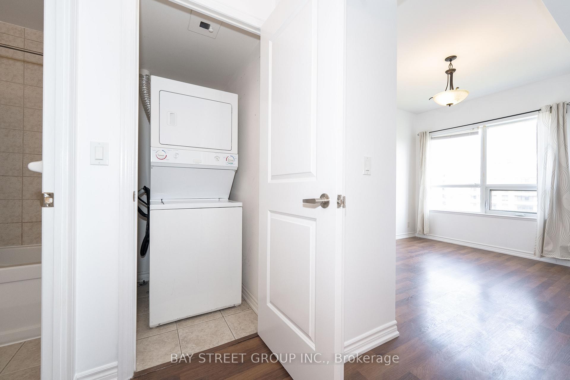 Photo 22 of Unit 1406, 9225 Jane Street, Vaughan, Maple — HOMEH