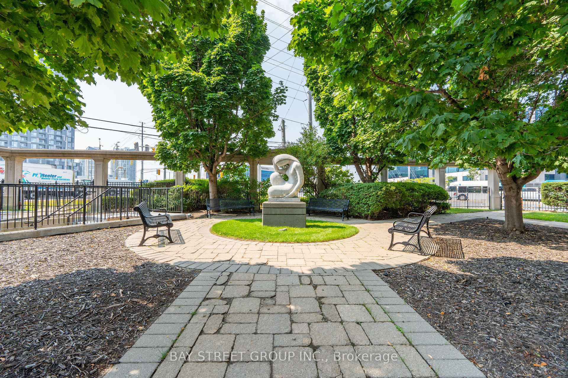 Photo 43 of Unit 1406, 9225 Jane Street, Vaughan, Maple — HOMEH