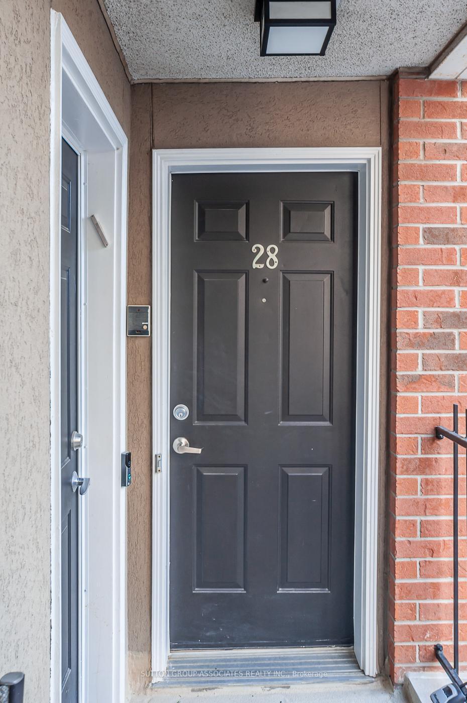 Photo 3 of Unit 28, 100 Redpath Avenue, Toronto, Mount Pleasant West — HOMEH