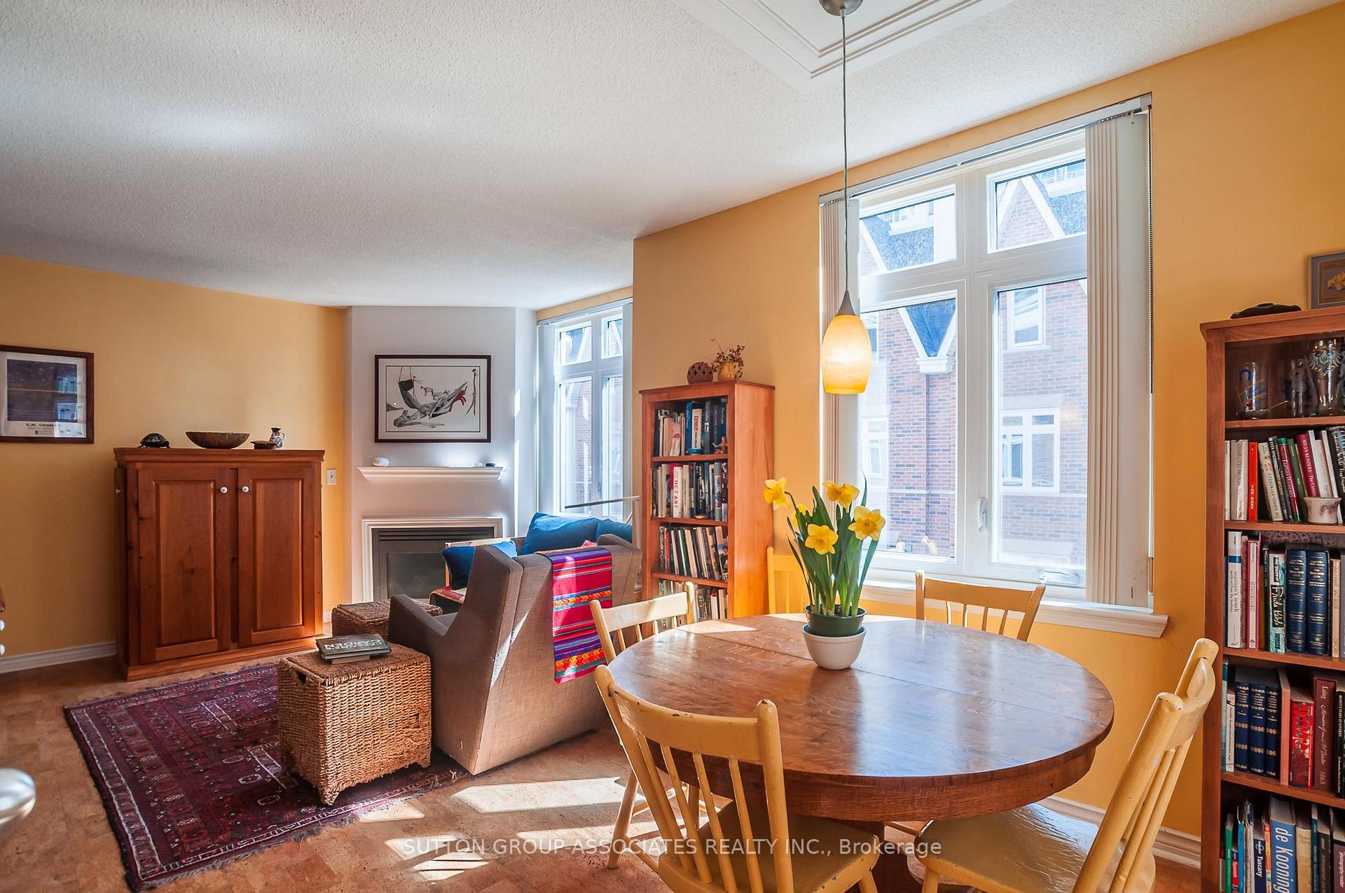 Photo 5 of Unit 28, 100 Redpath Avenue, Toronto, Mount Pleasant West — HOMEH