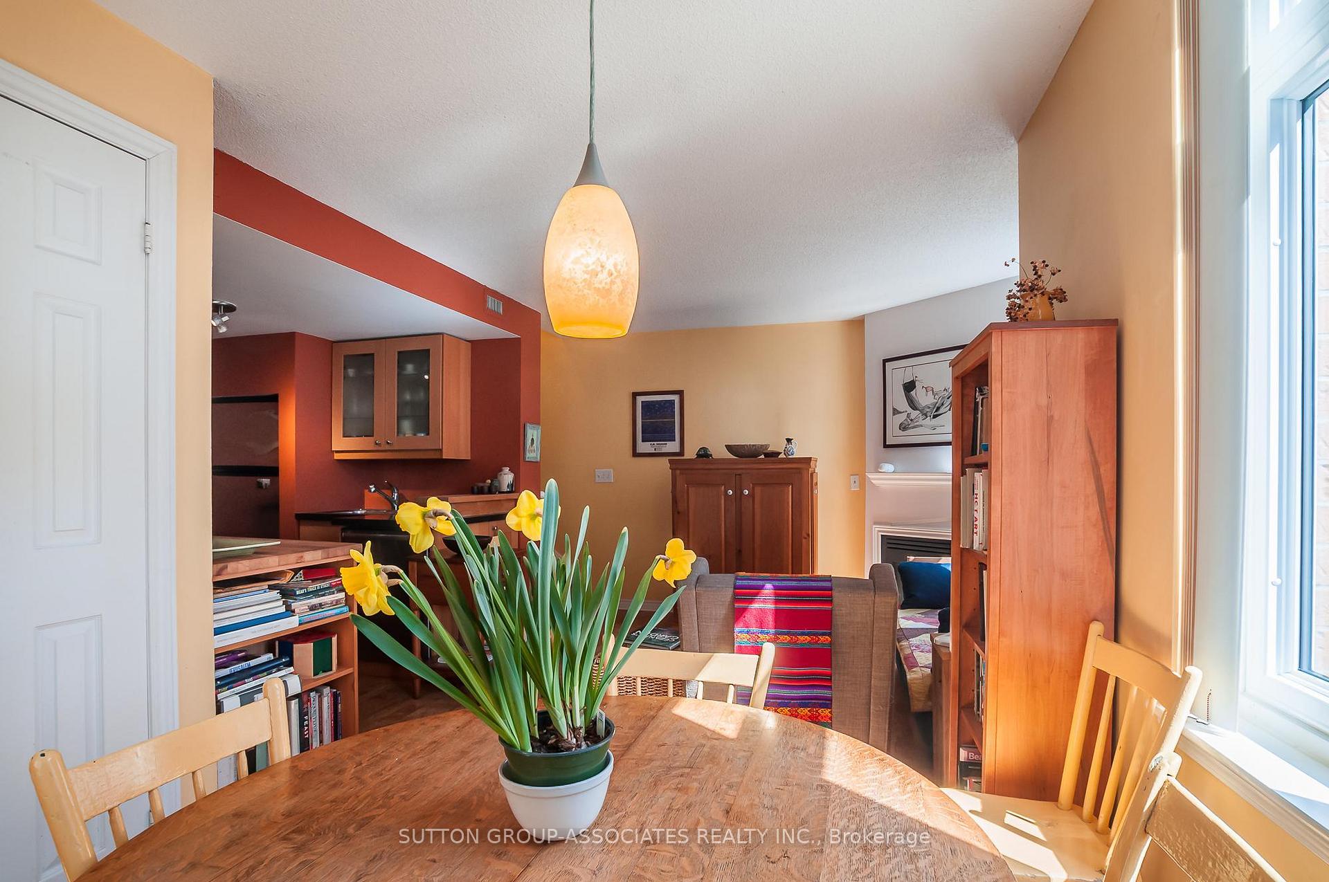 Photo 6 of Unit 28, 100 Redpath Avenue, Toronto, Mount Pleasant West — HOMEH