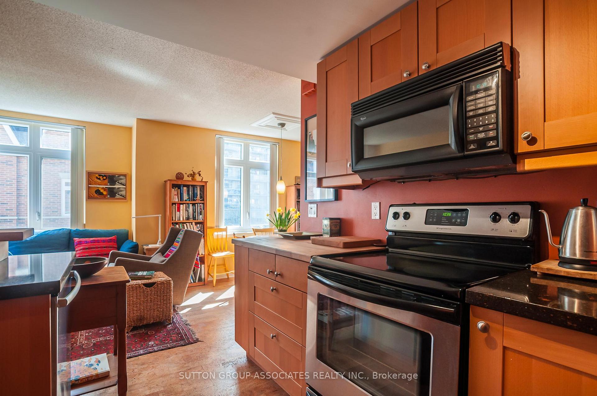 Photo 14 of Unit 28, 100 Redpath Avenue, Toronto, Mount Pleasant West — HOMEH