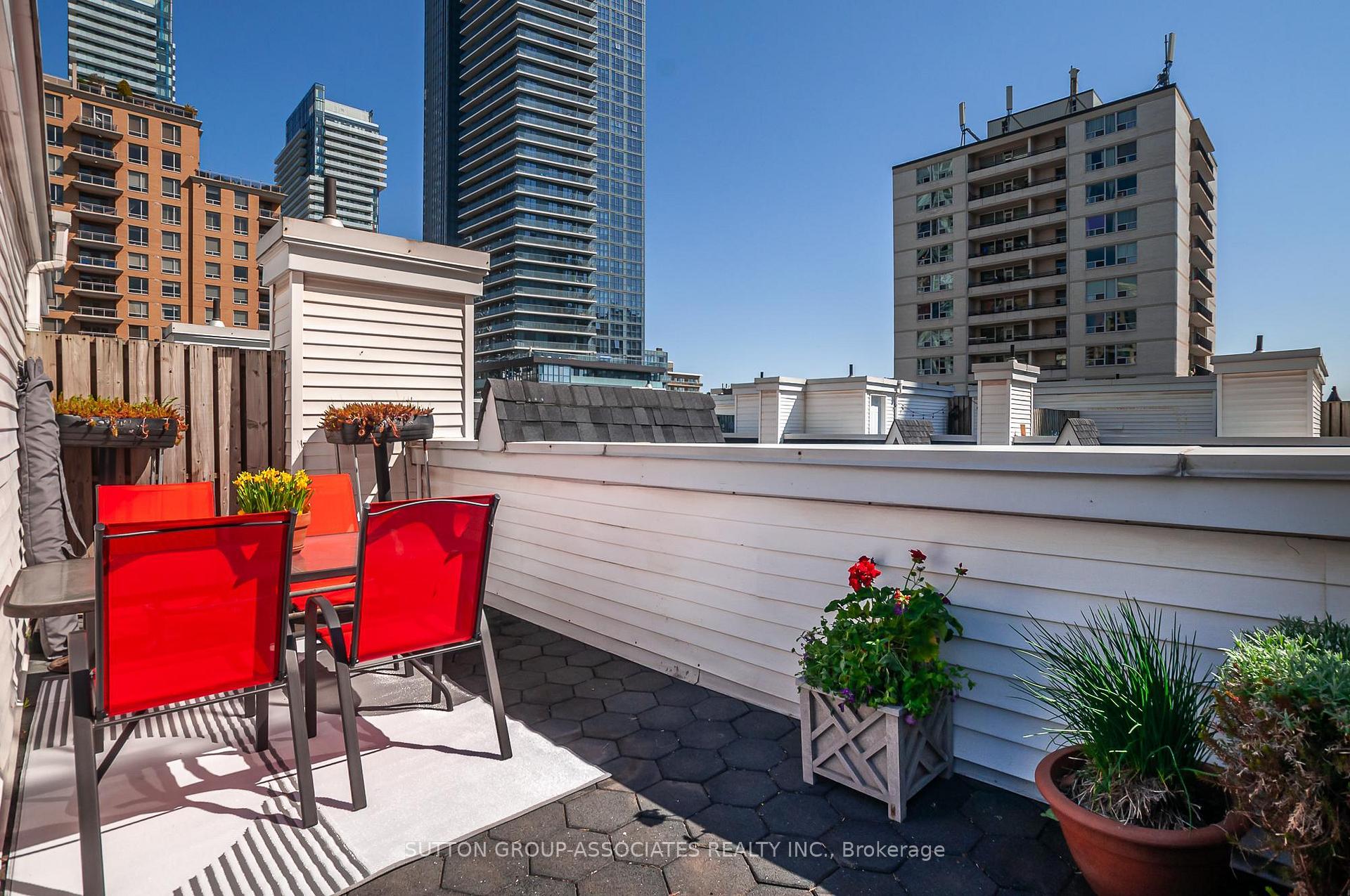 Photo 20 of Unit 28, 100 Redpath Avenue, Toronto, Mount Pleasant West — HOMEH