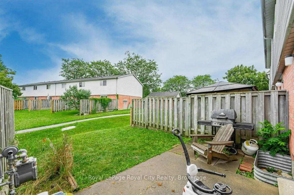 Photo 2 of Unit 8, 40 Imperial Road N, Guelph, Willow West/Sugarbush/West Acres — HOMEH