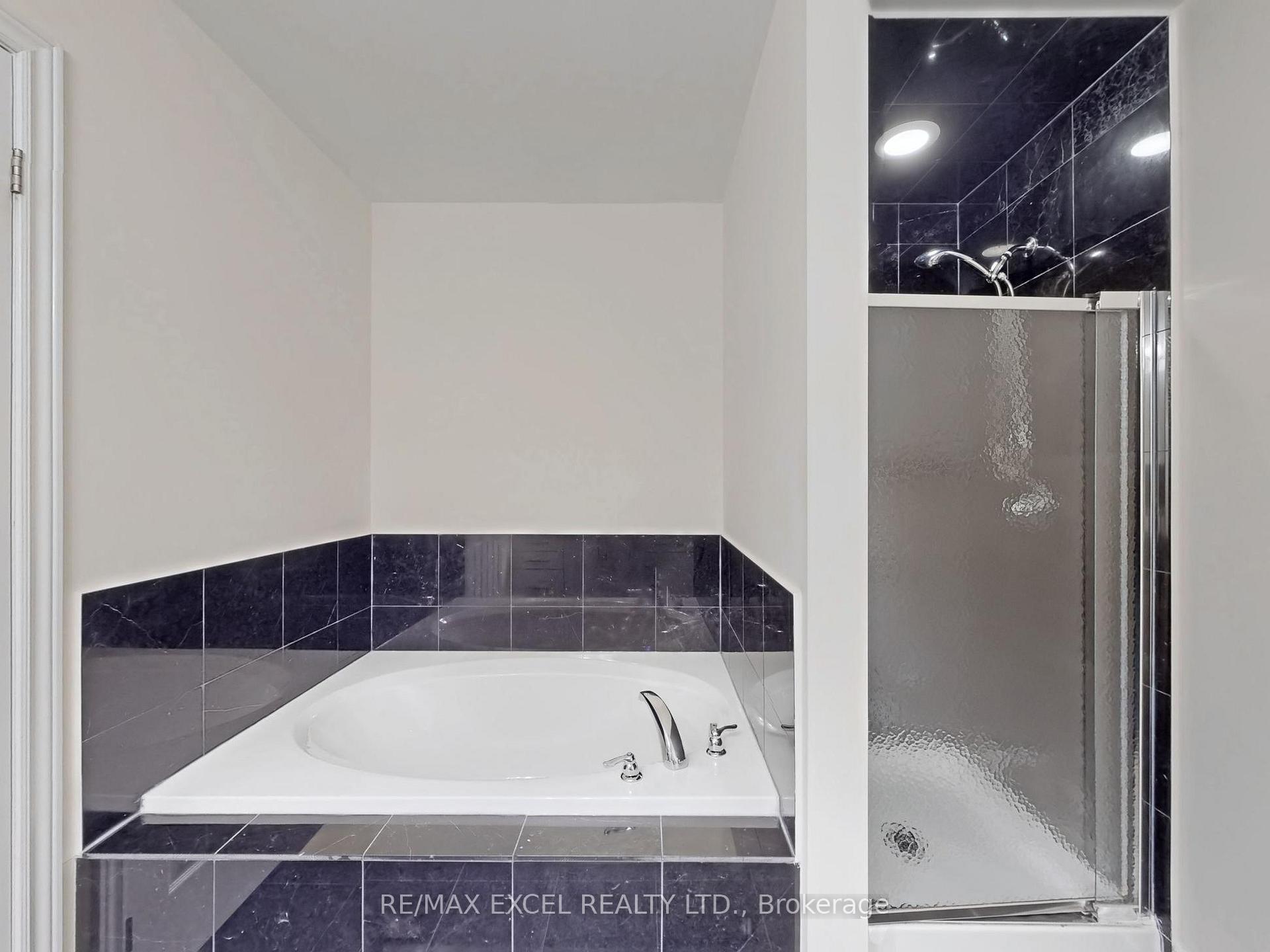 Photo 12 of 41 Victor Herbert Way, Markham, Cathedraltown — HOMEH