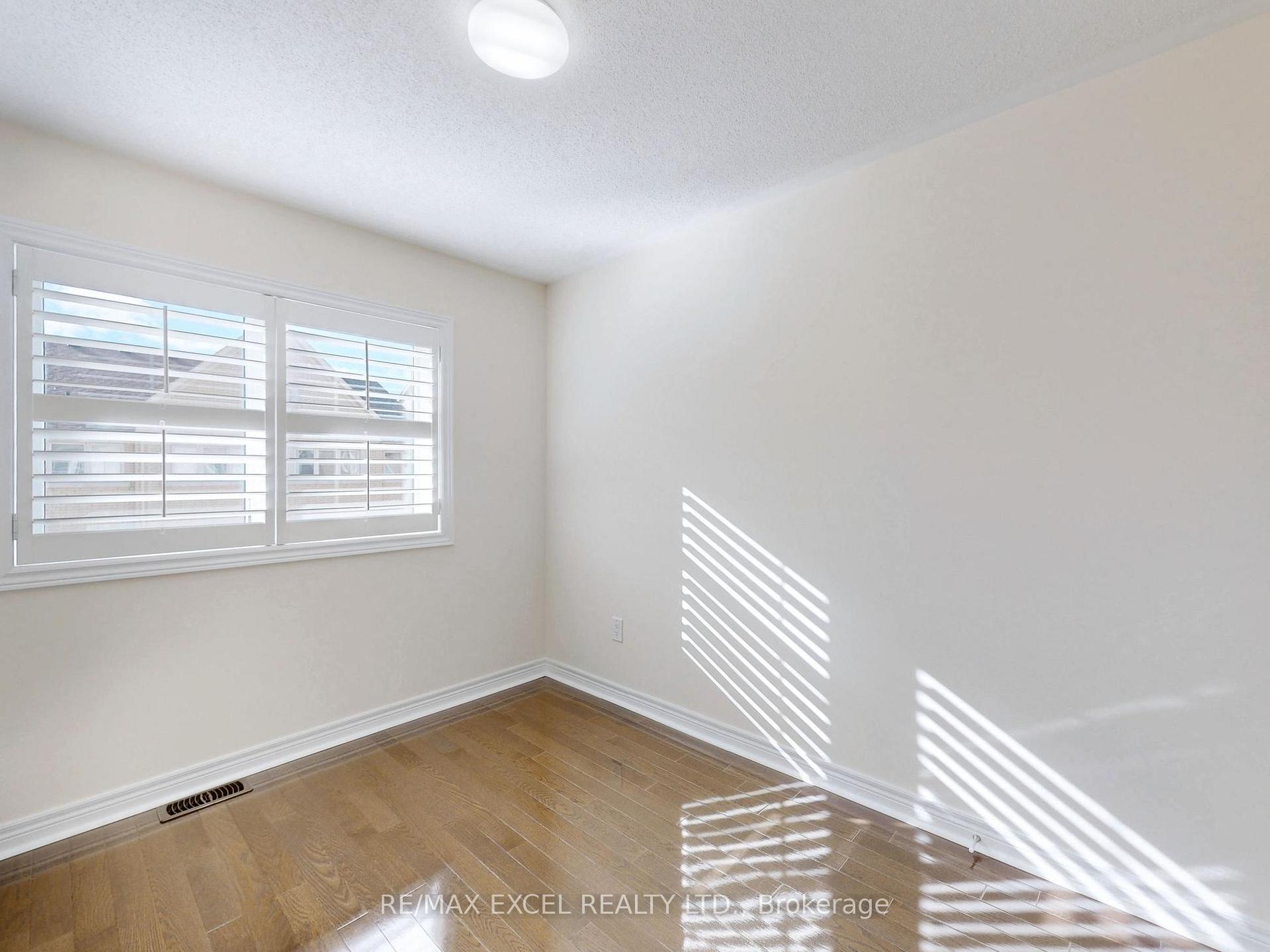 Photo 33 of 41 Victor Herbert Way, Markham, Cathedraltown — HOMEH