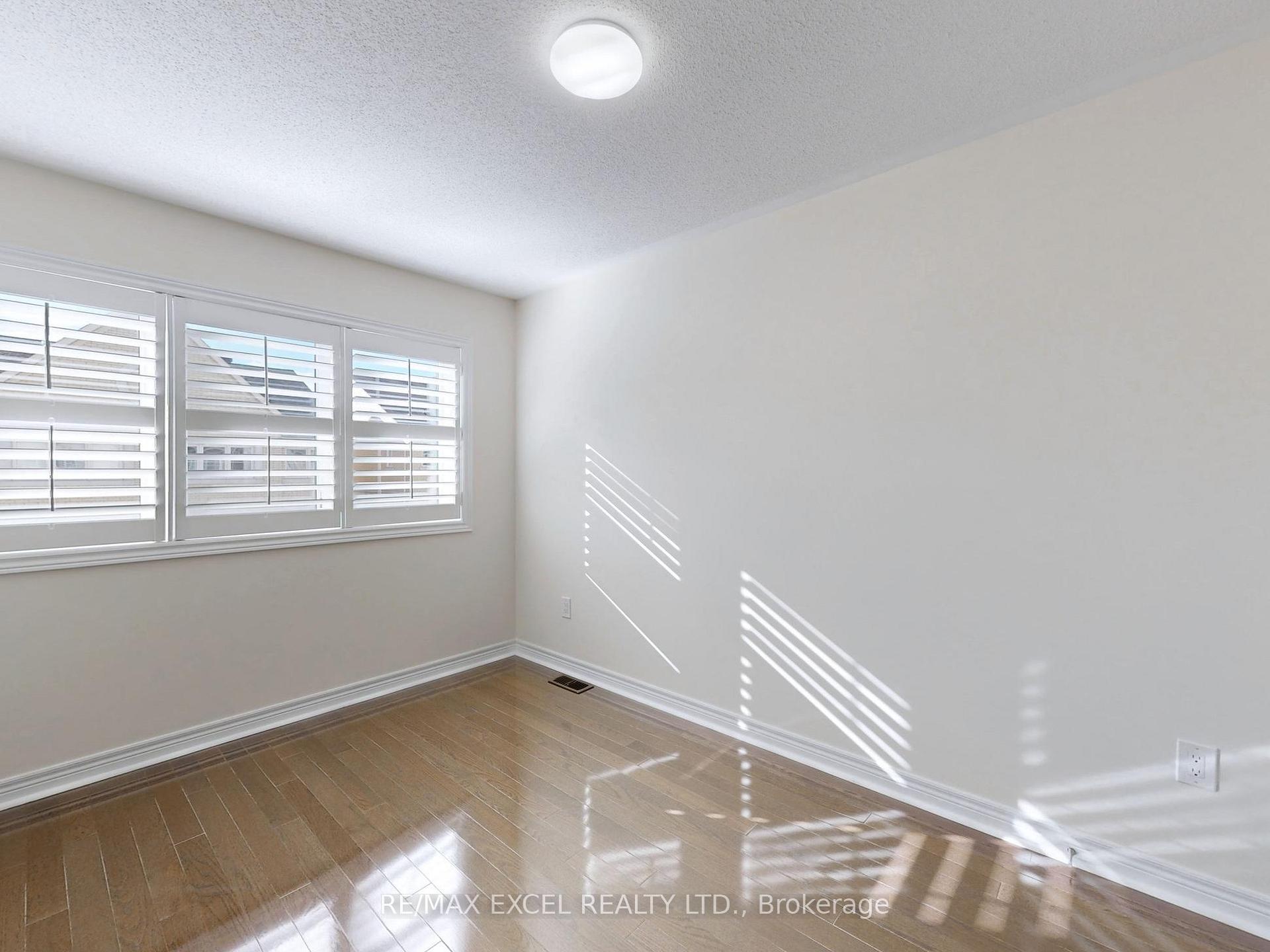 Photo 35 of 41 Victor Herbert Way, Markham, Cathedraltown — HOMEH