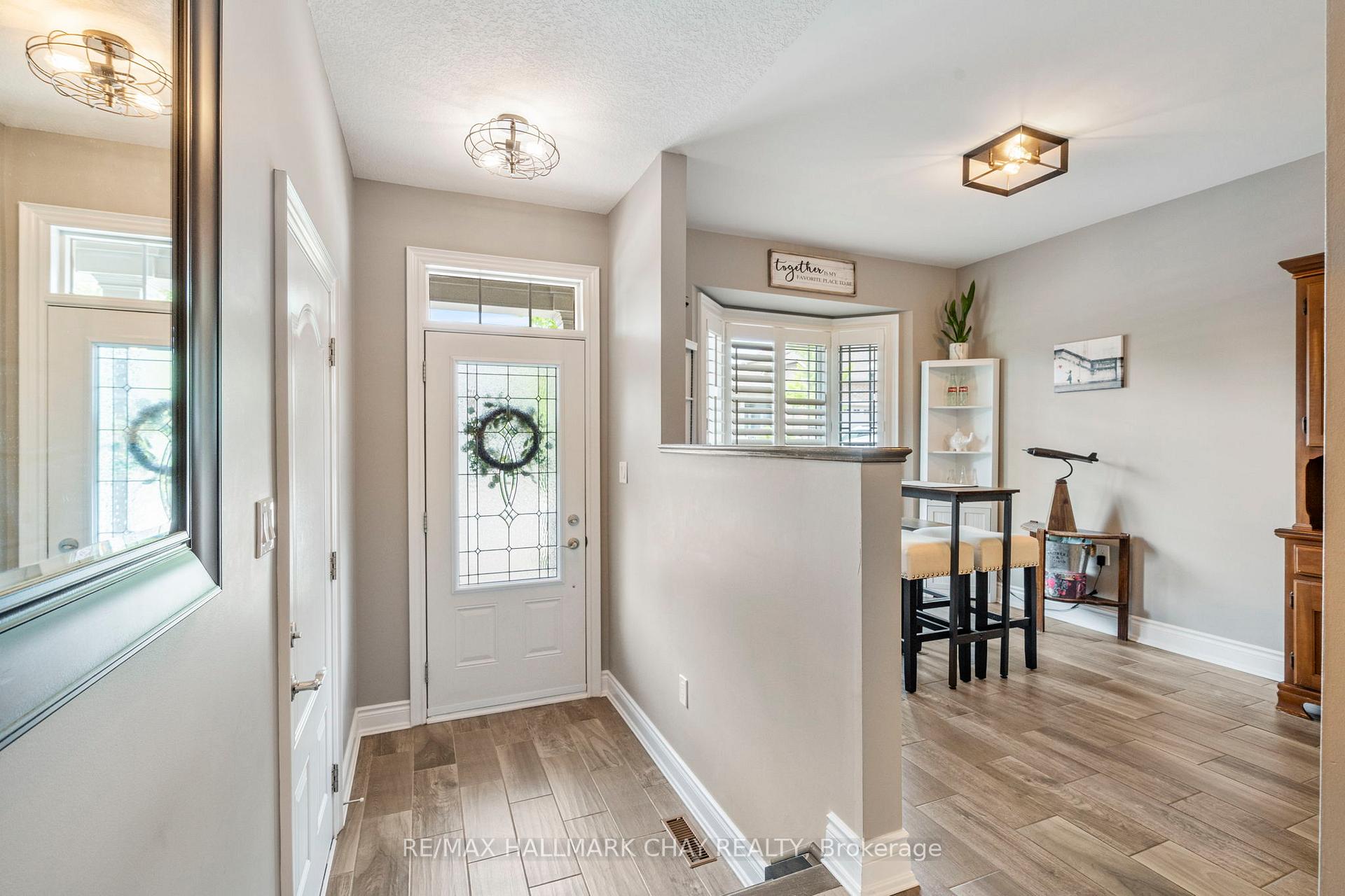 Photo 4 of 17 Hillcrest Drive, New Tecumseth, Alliston — HOMEH