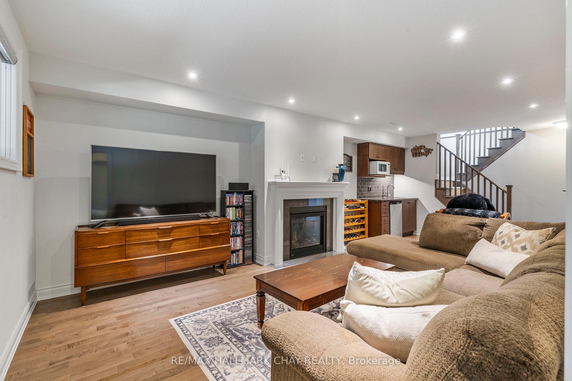 Photo 22 of 17 Hillcrest Drive, New Tecumseth, Alliston — HOMEH
