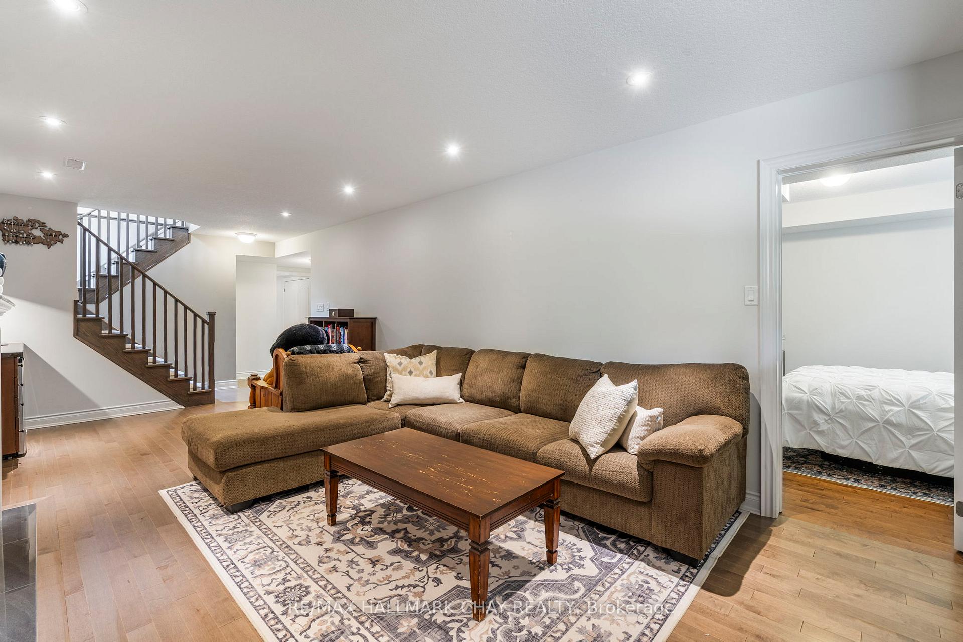 Photo 23 of 17 Hillcrest Drive, New Tecumseth, Alliston — HOMEH