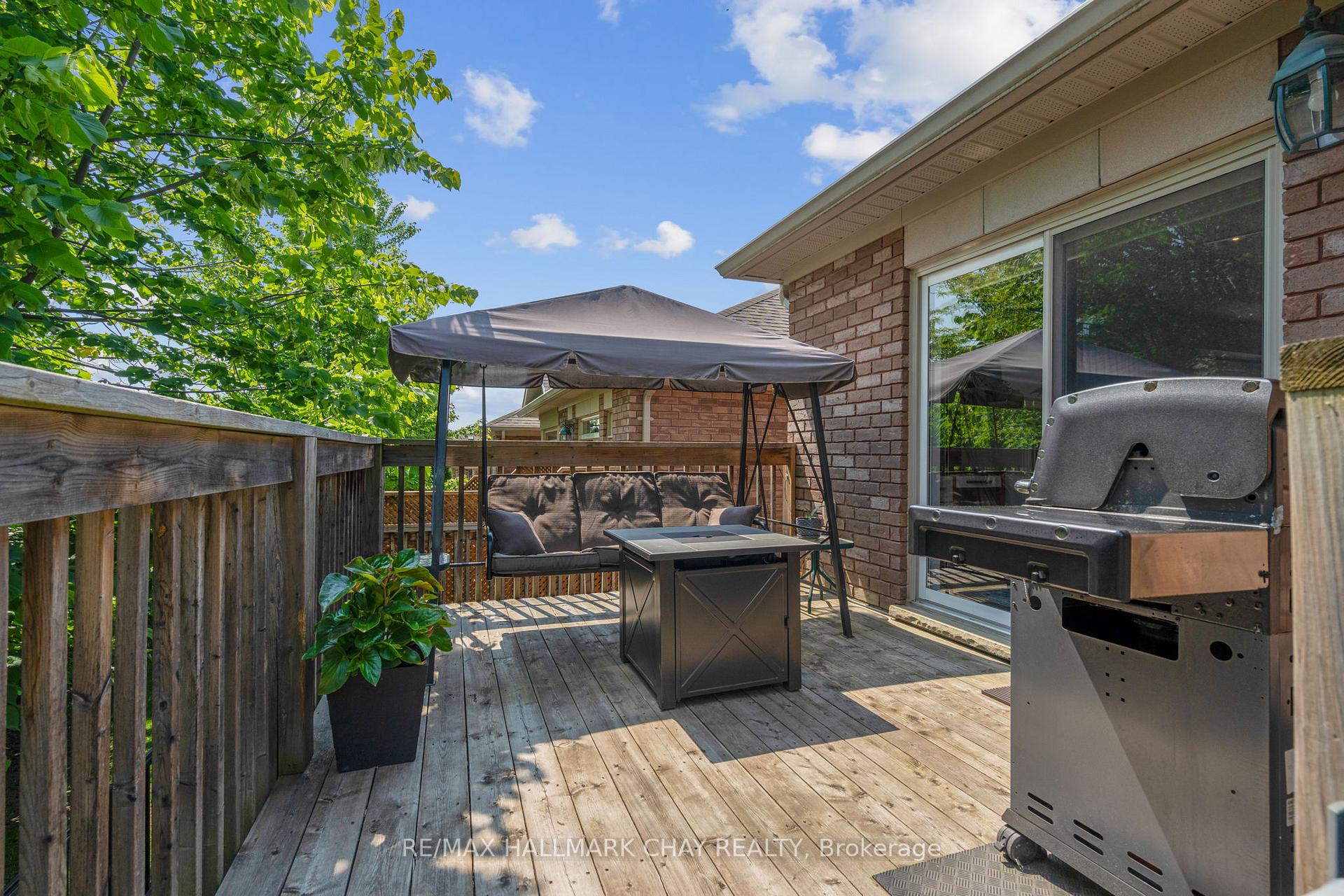 Photo 34 of 17 Hillcrest Drive, New Tecumseth, Alliston — HOMEH