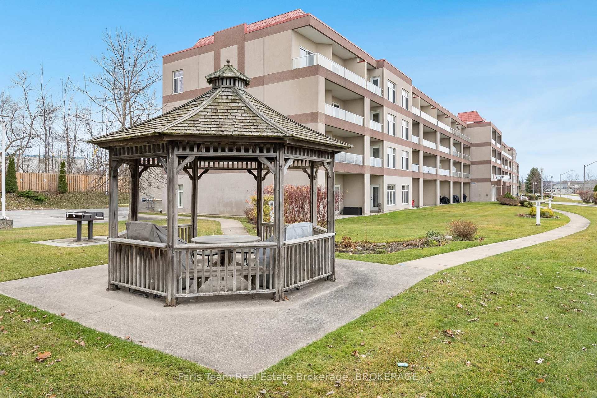 Photo 12 of Unit 409, 280 Aberdeen Boulevard, Midland — HOMEH