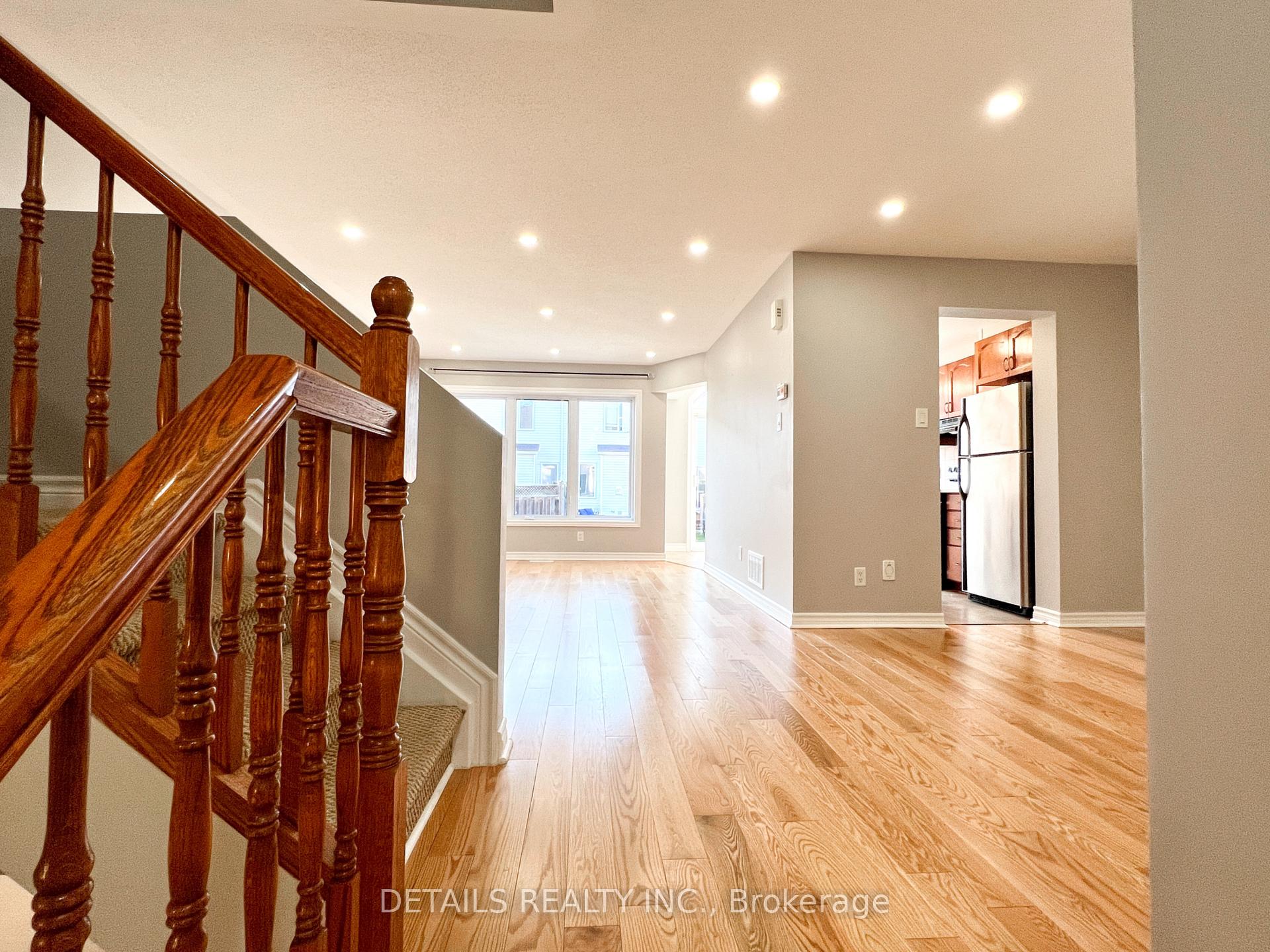 Photo 3 of 497 Temiskaming Crescent, Ottawa, Barrhaven - Strandherd — HOMEH