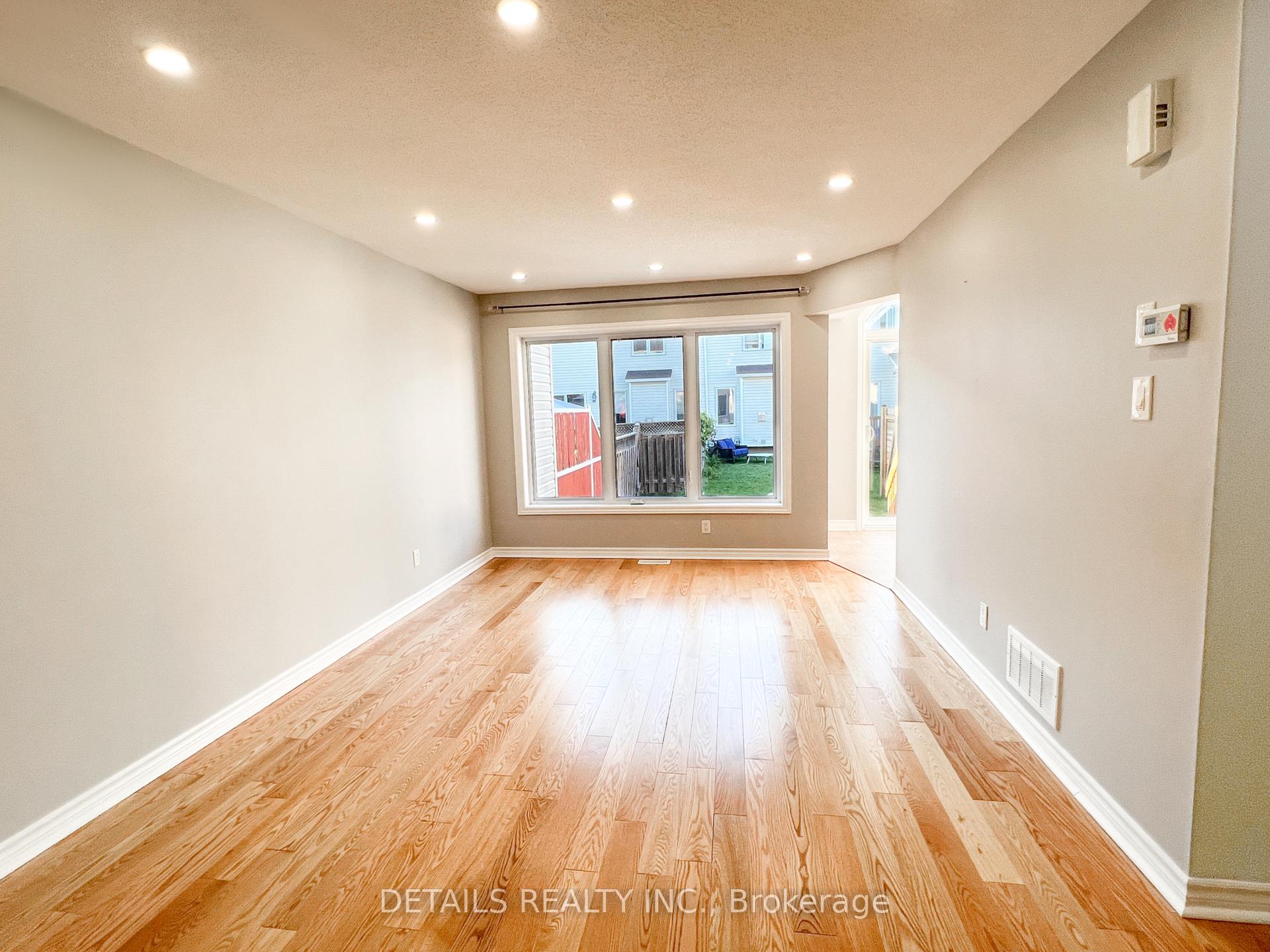 Photo 5 of 497 Temiskaming Crescent, Ottawa, Barrhaven - Strandherd — HOMEH