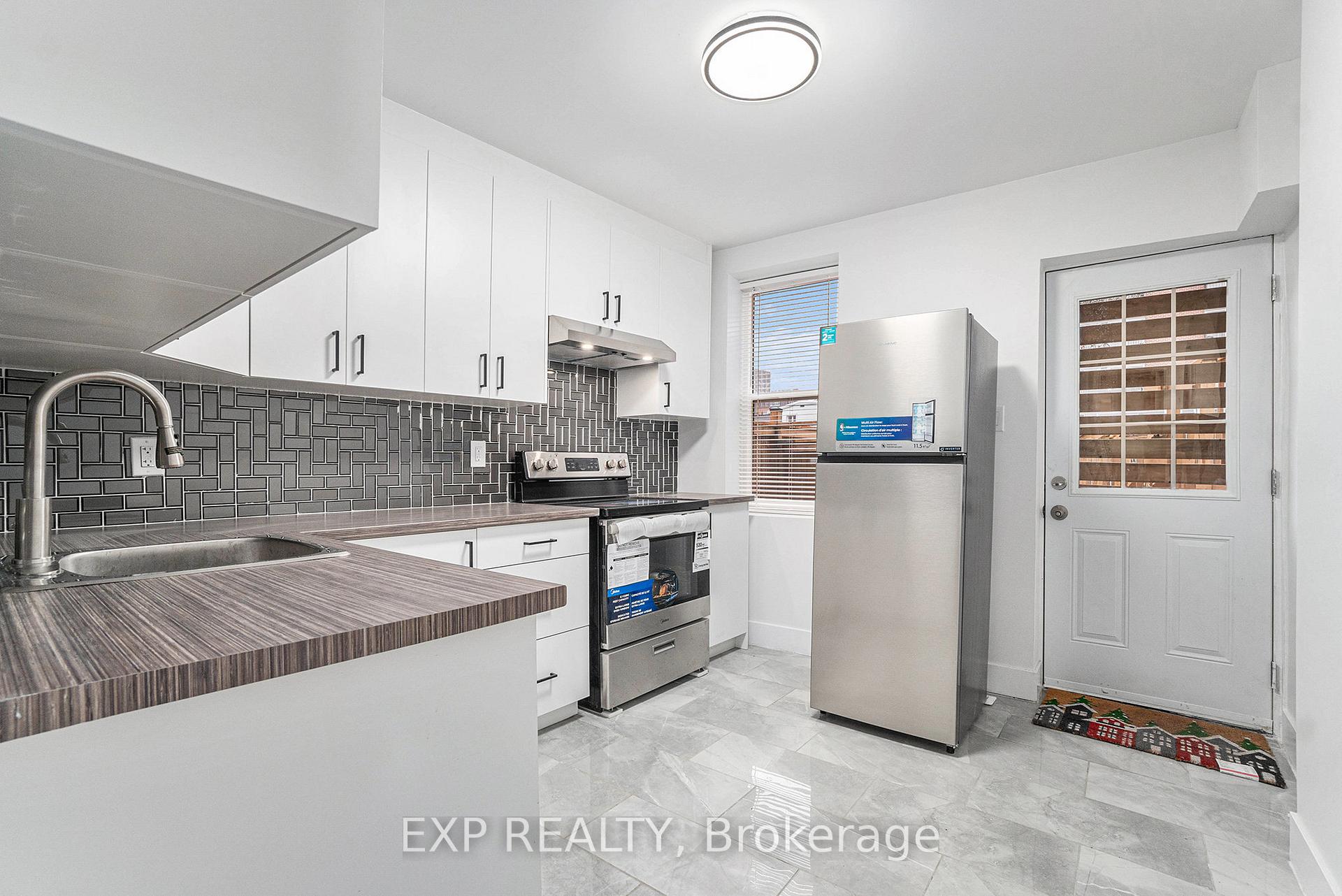 Photo 3 of Unit 2, 448 Cambridge Street S, Ottawa, West Centre Town — HOMEH