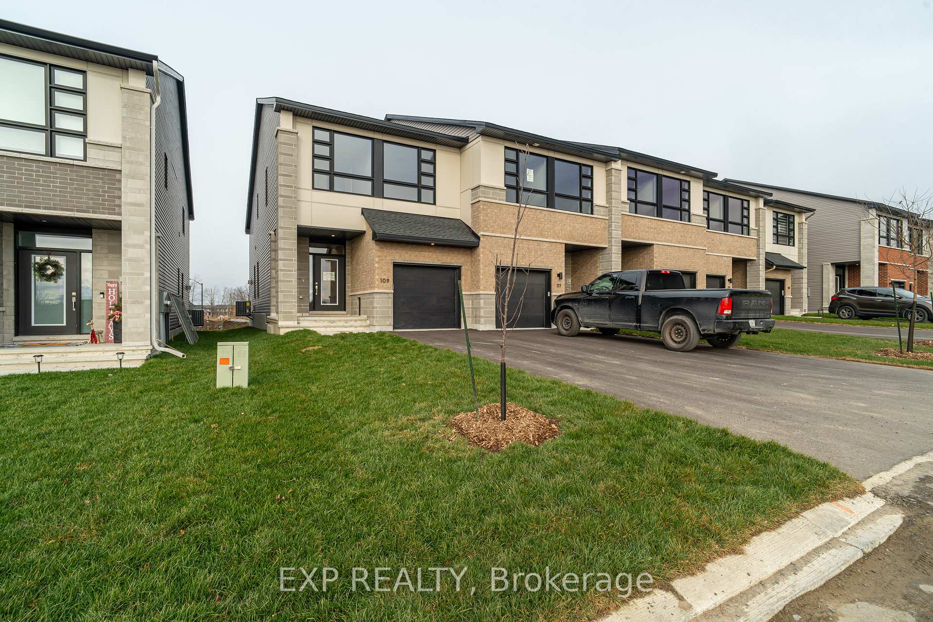 Photo 3 of 109 Rockmelon Street, Ottawa, Riverside South/Gloucester Glen — HOMEH