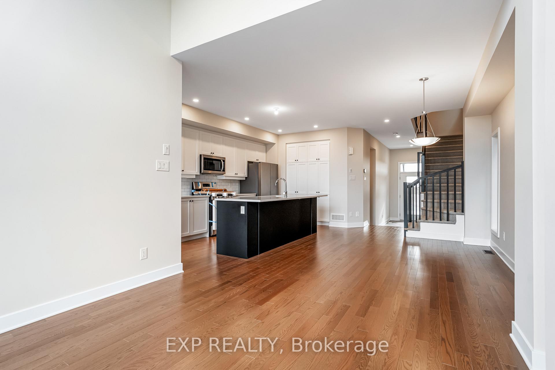 Photo 9 of 109 Rockmelon Street, Ottawa, Riverside South/Gloucester Glen — HOMEH