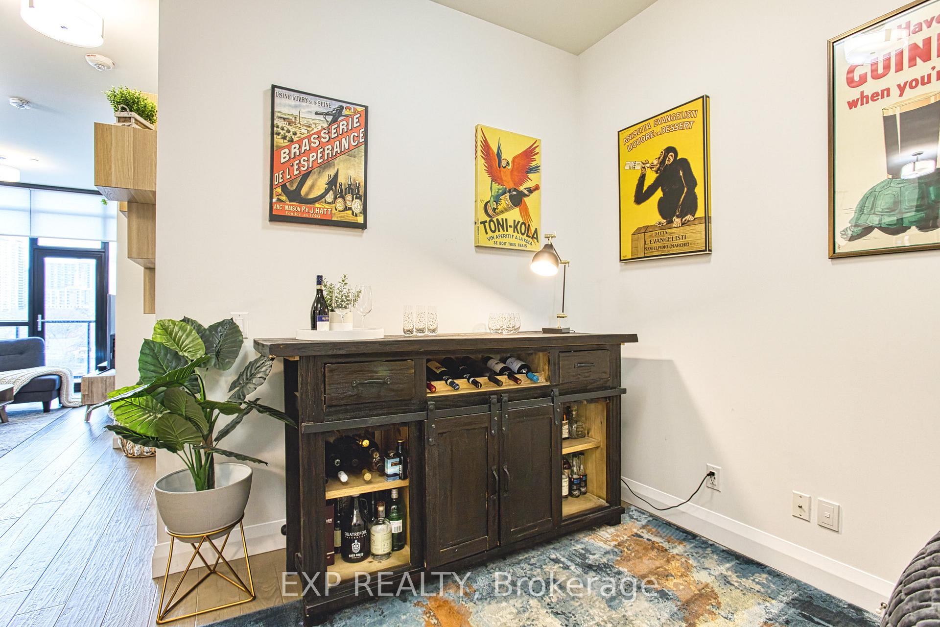 Photo 6 of Unit 615, 101 Locke Street S, Hamilton, Kirkendall — HOMEH