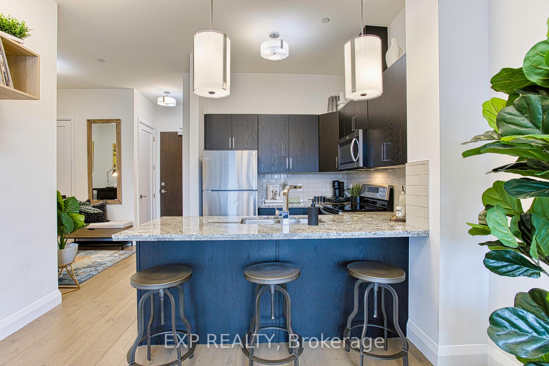 Photo 11 of Unit 615, 101 Locke Street S, Hamilton, Kirkendall — HOMEH