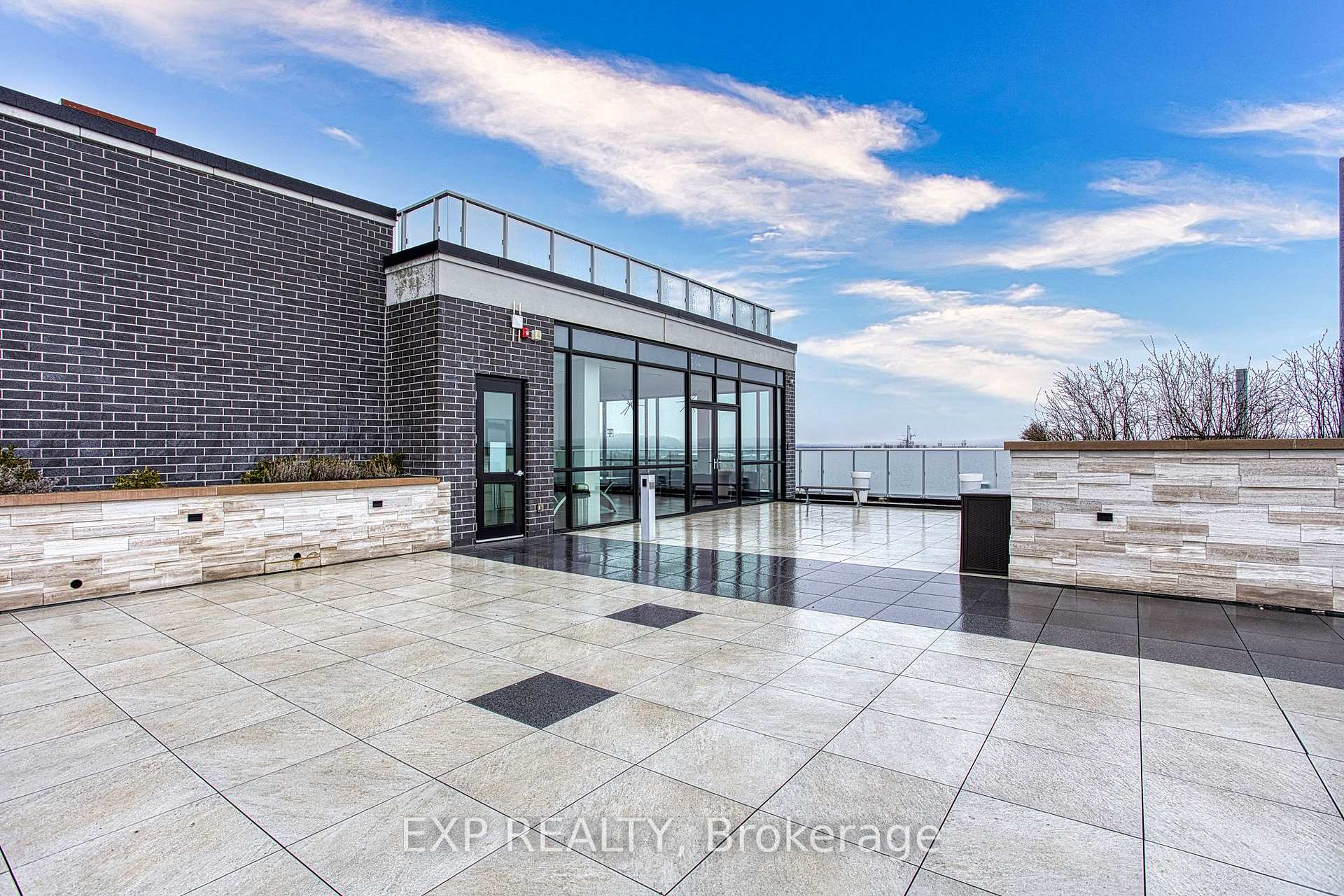 Photo 38 of Unit 615, 101 Locke Street S, Hamilton, Kirkendall — HOMEH