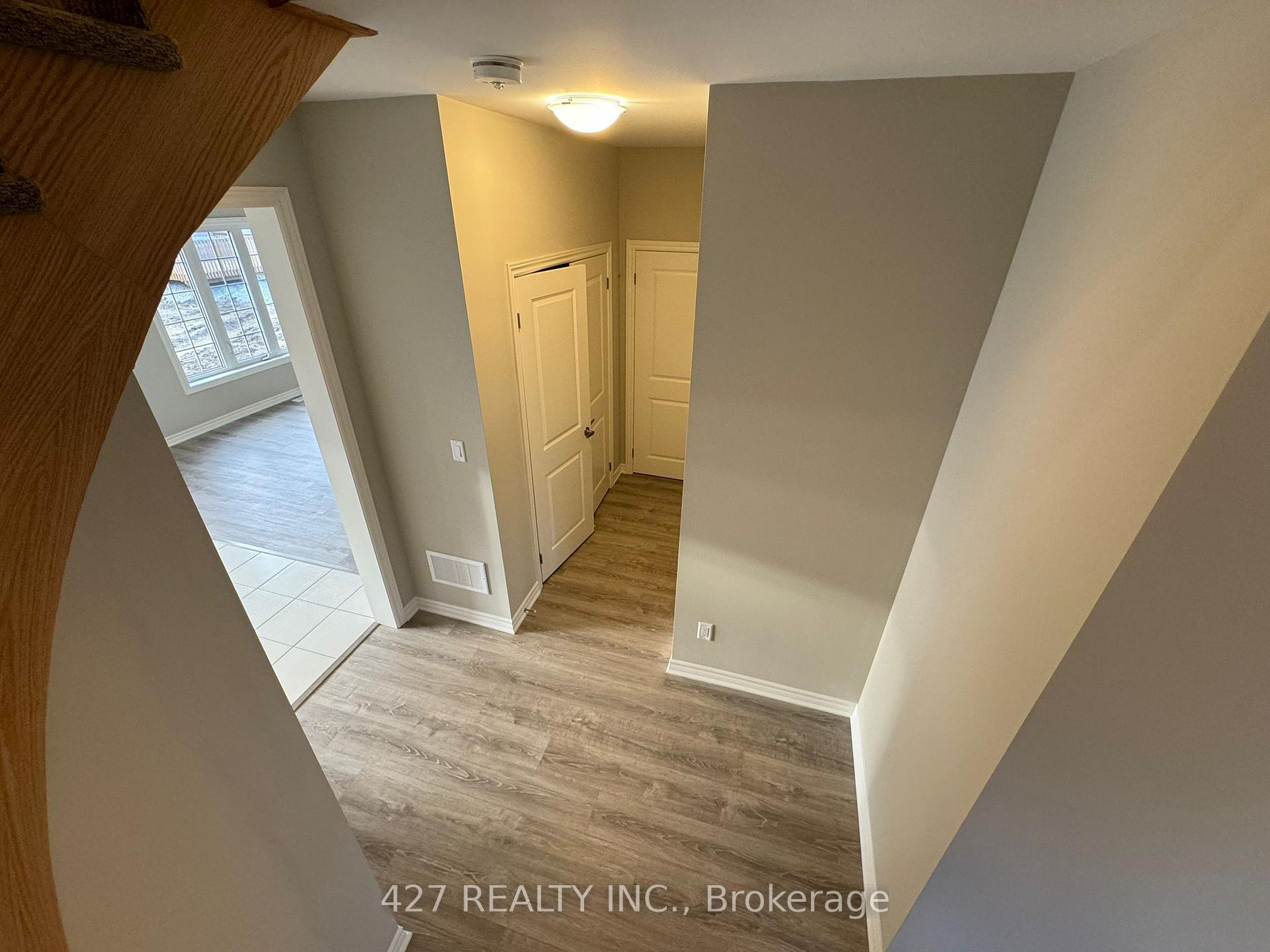 Photo 13 of 216 Clipper Drive N, Clearview, Stayner — HOMEH