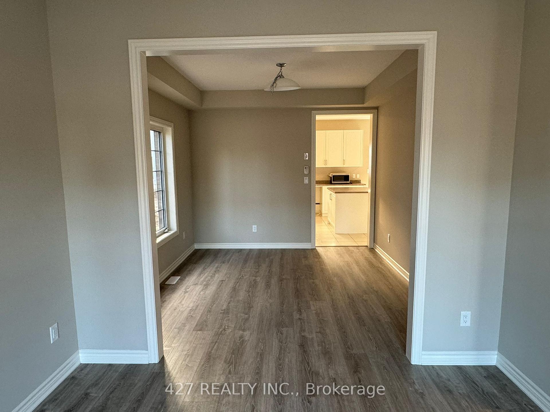 Photo 14 of 216 Clipper Drive N, Clearview, Stayner — HOMEH