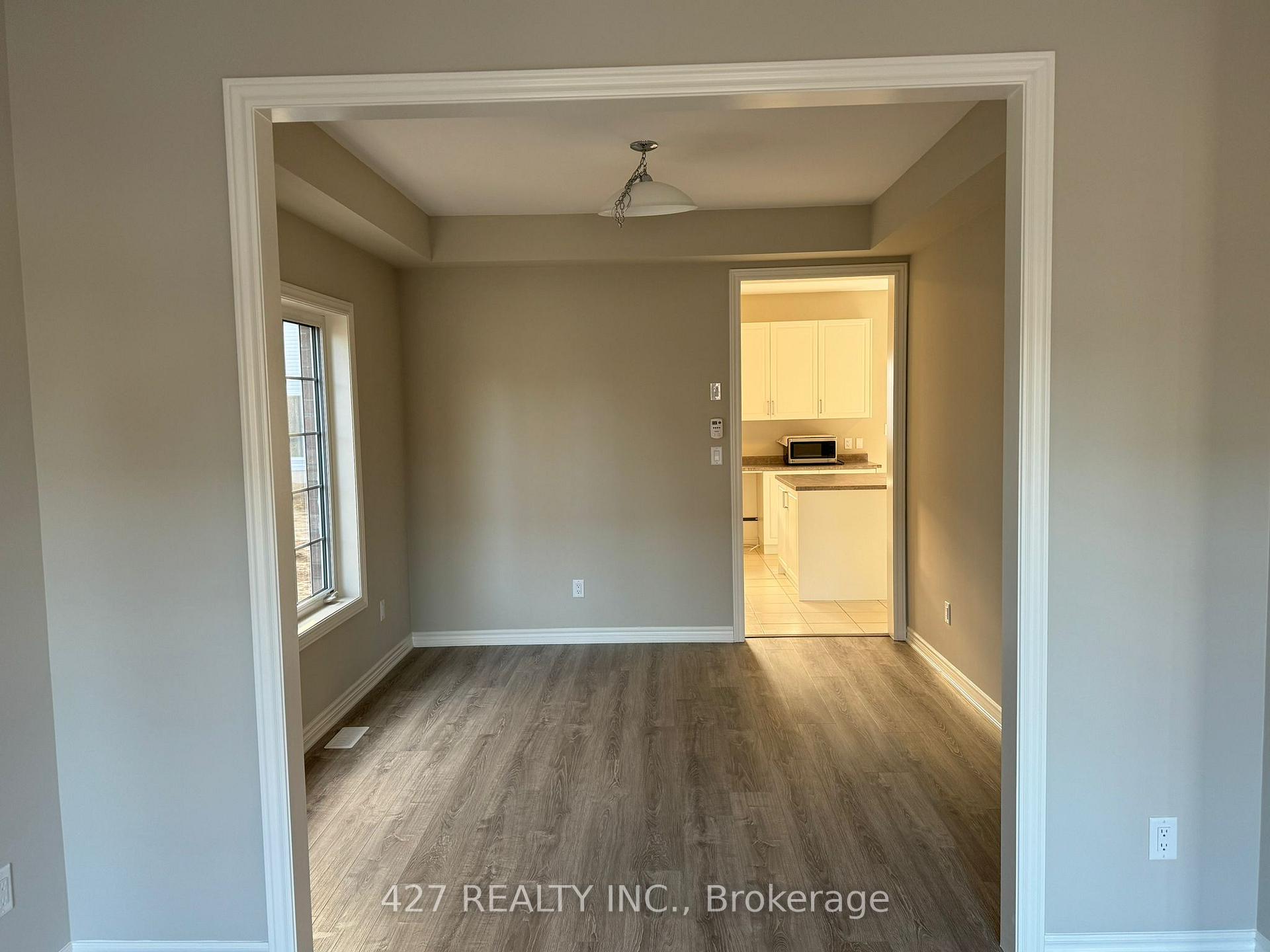 Photo 18 of 216 Clipper Drive N, Clearview, Stayner — HOMEH