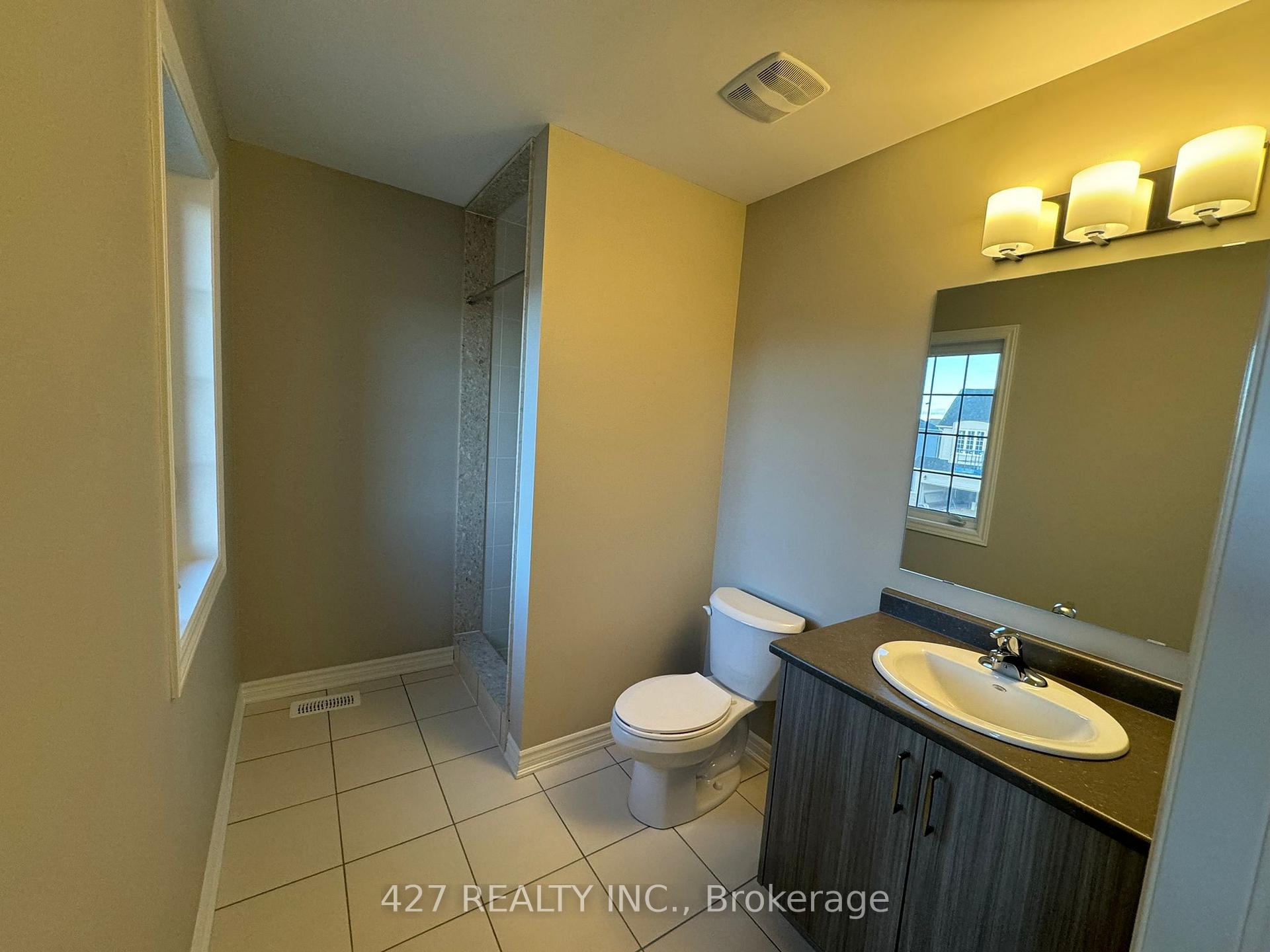 Photo 29 of 216 Clipper Drive N, Clearview, Stayner — HOMEH