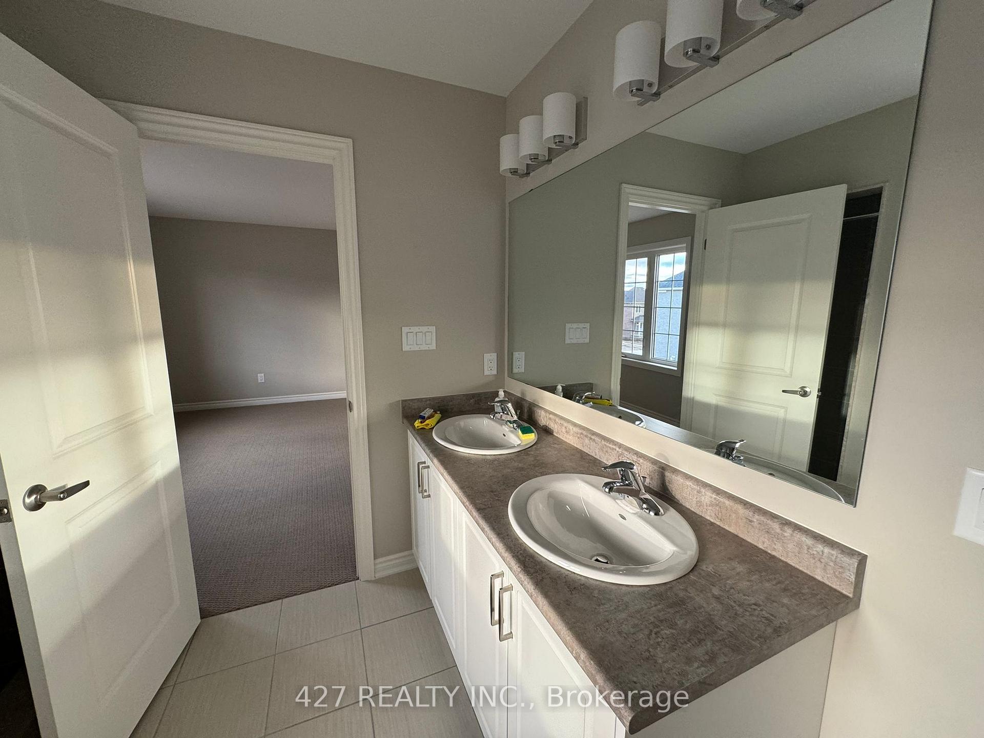 Photo 30 of 216 Clipper Drive N, Clearview, Stayner — HOMEH