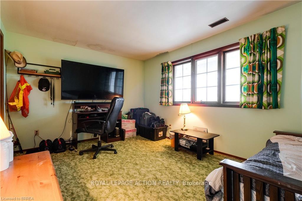 Photo 22 of 63 Mclean School Road, Brant, South Dumfries — HOMEH