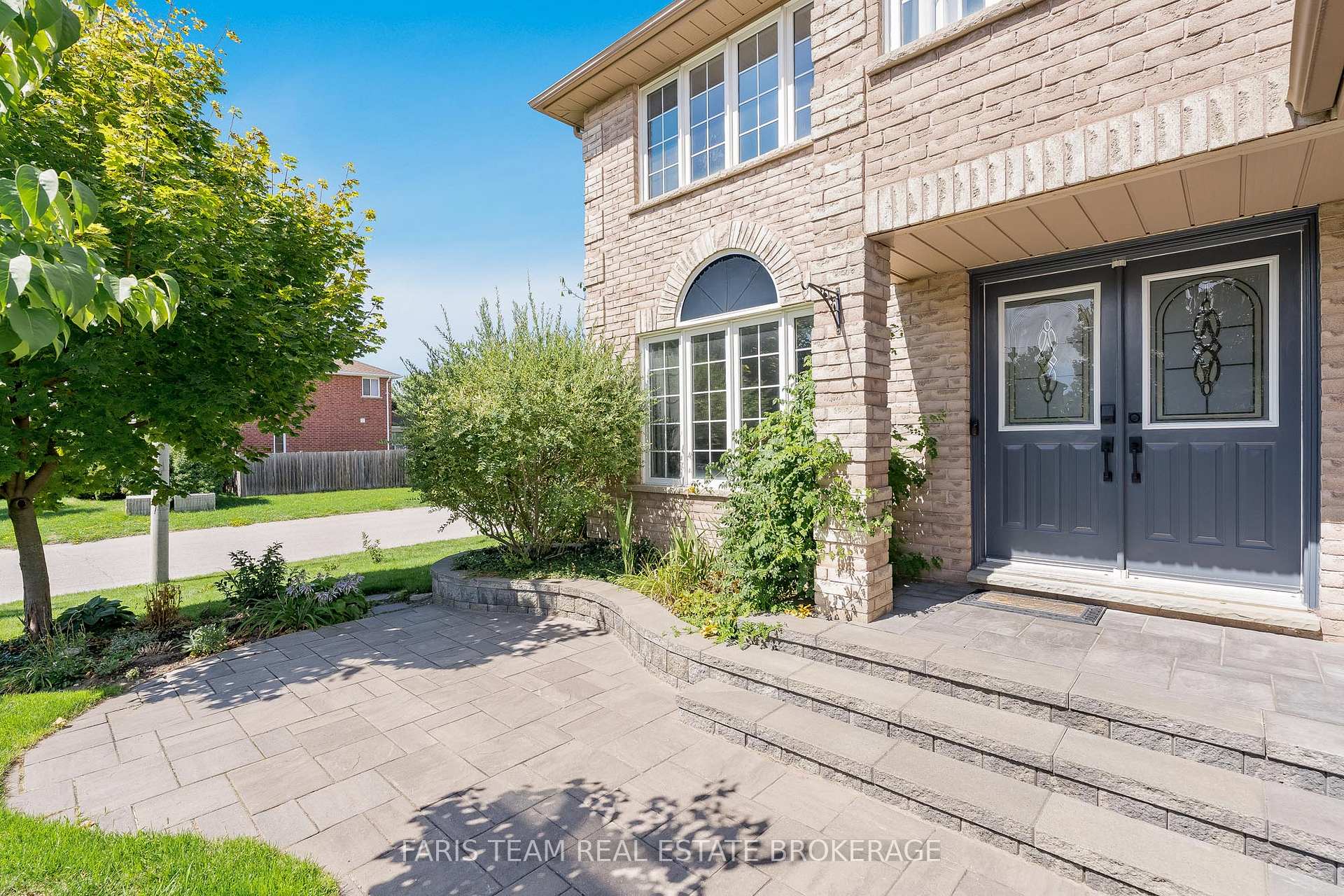 Photo 4 of 118 Esther Drive, Barrie, Painswick South — HOMEH