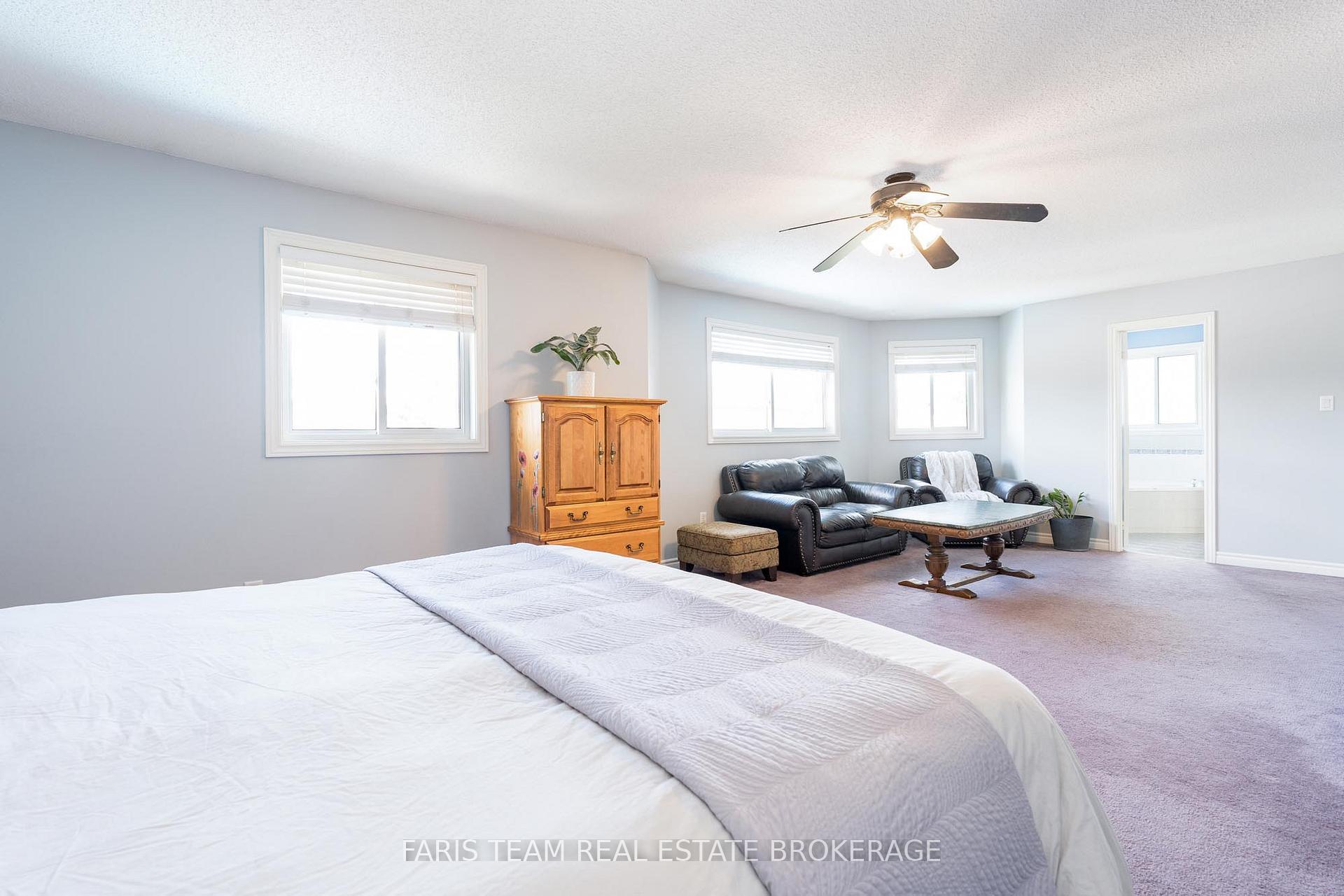 Photo 21 of 118 Esther Drive, Barrie, Painswick South — HOMEH