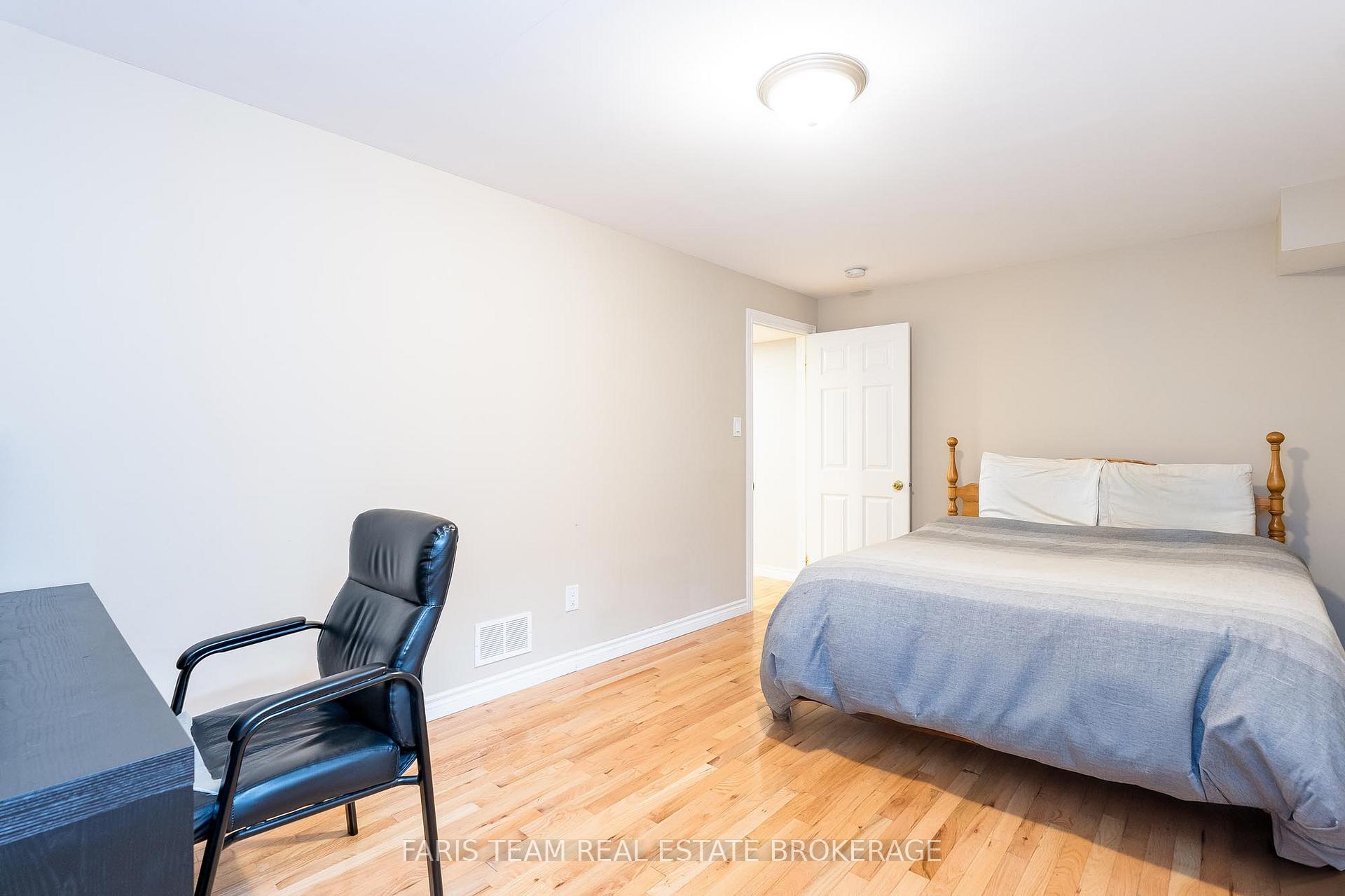 Photo 26 of 118 Esther Drive, Barrie, Painswick South — HOMEH