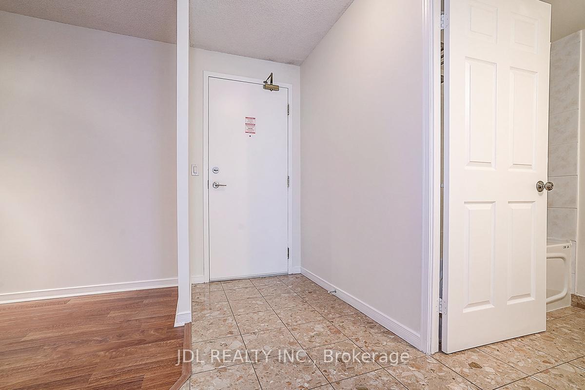 Photo 5 of Unit 823, 109 Front Street E, Toronto, Waterfront Communities — HOMEH