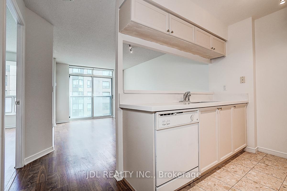 Photo 8 of Unit 823, 109 Front Street E, Toronto, Waterfront Communities — HOMEH