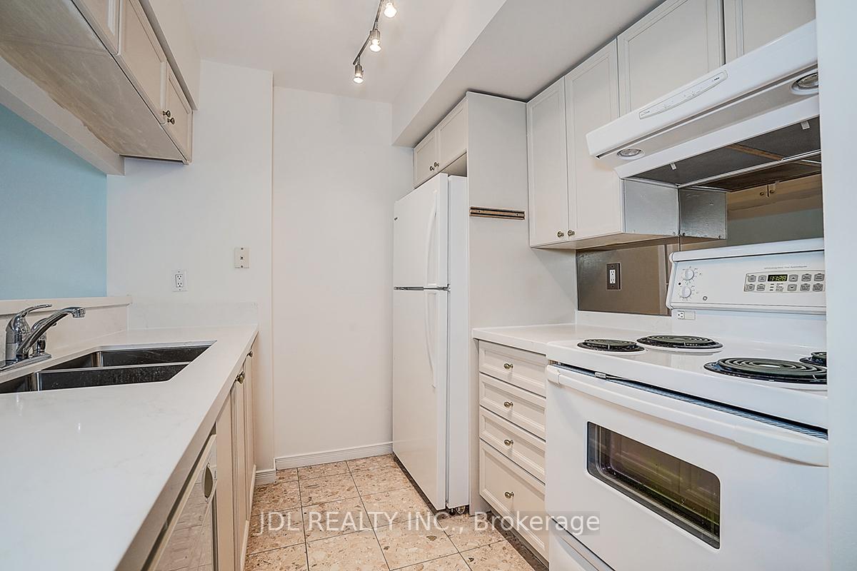 Photo 9 of Unit 823, 109 Front Street E, Toronto, Waterfront Communities — HOMEH