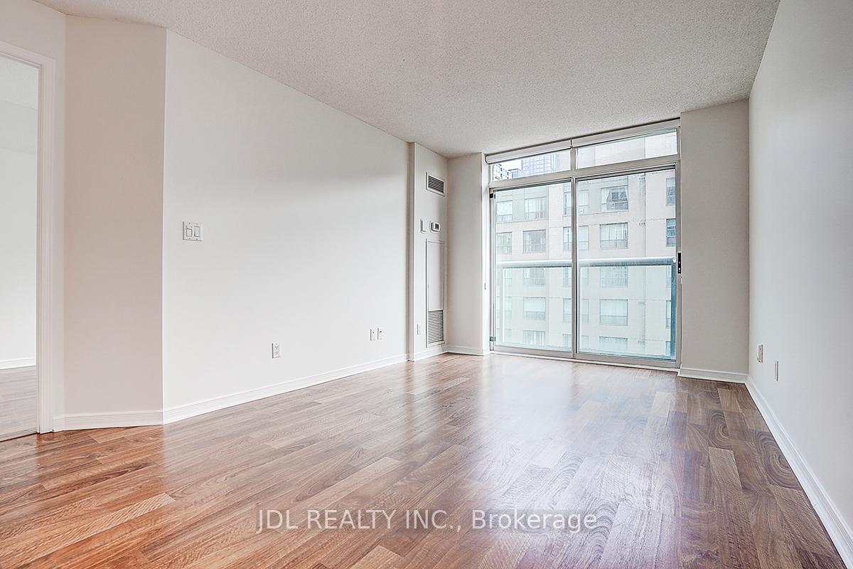 Photo 11 of Unit 823, 109 Front Street E, Toronto, Waterfront Communities — HOMEH