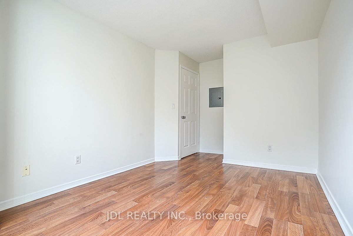 Photo 14 of Unit 823, 109 Front Street E, Toronto, Waterfront Communities — HOMEH