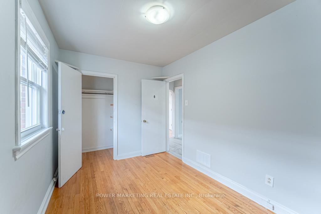 Photo 8 of Unit 3, 679 Roosevelt Avenue, Ottawa, Laurentianview — HOMEH