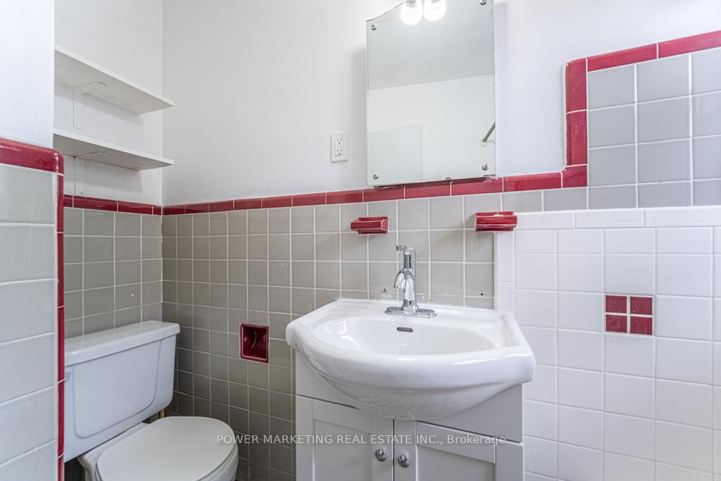 Photo 16 of Unit 3, 679 Roosevelt Avenue, Ottawa, Laurentianview — HOMEH