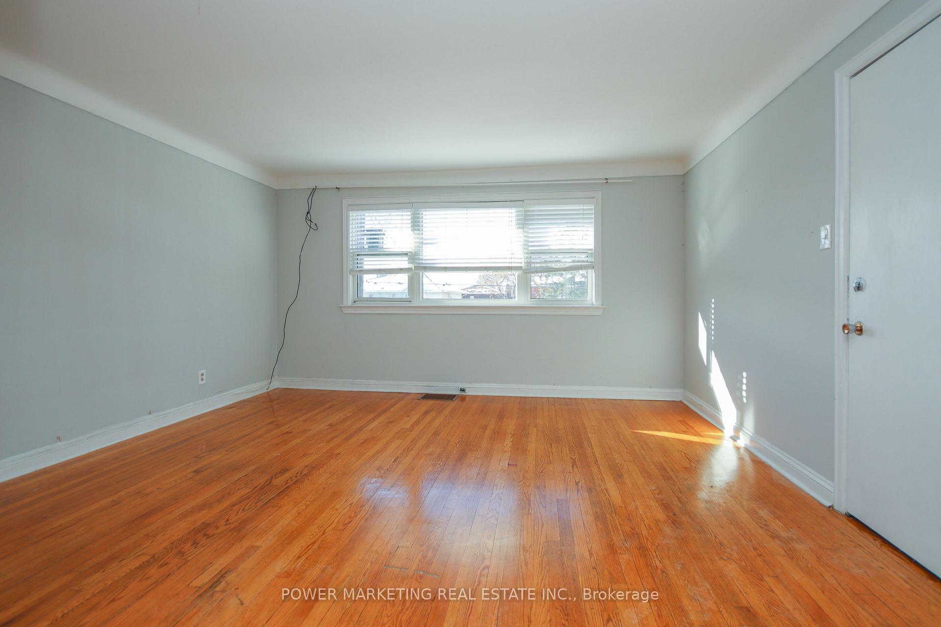 Photo 24 of Unit 3, 679 Roosevelt Avenue, Ottawa, Laurentianview — HOMEH