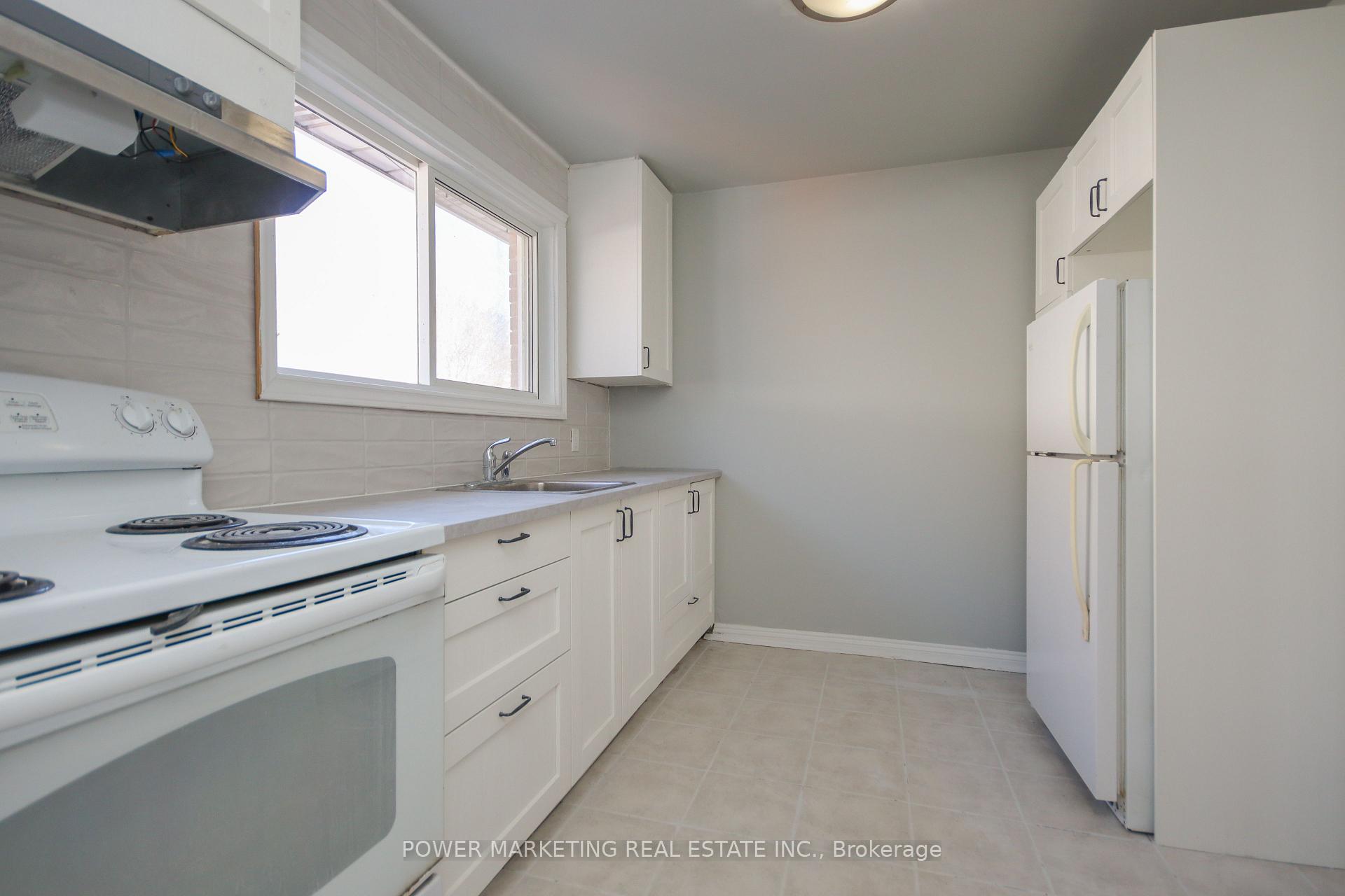 Photo 23 of Unit 3, 679 Roosevelt Avenue, Ottawa, Laurentianview — HOMEH